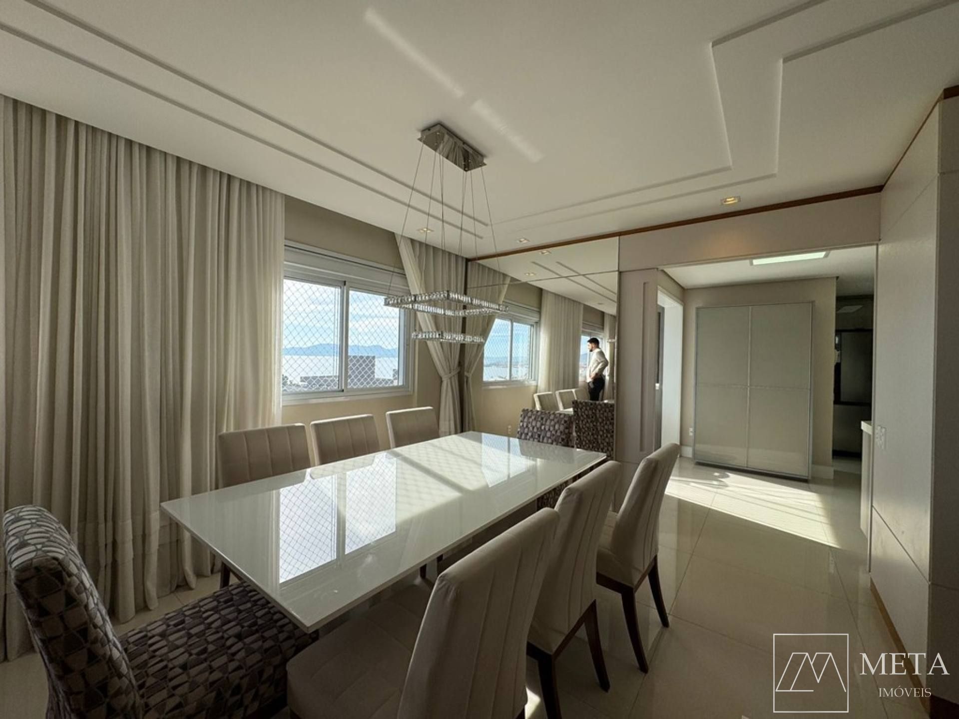 Apartamento Duplex com 3 Dormitórios (2 Suítes) no Jardim Atlântico - Florianópolis/SC