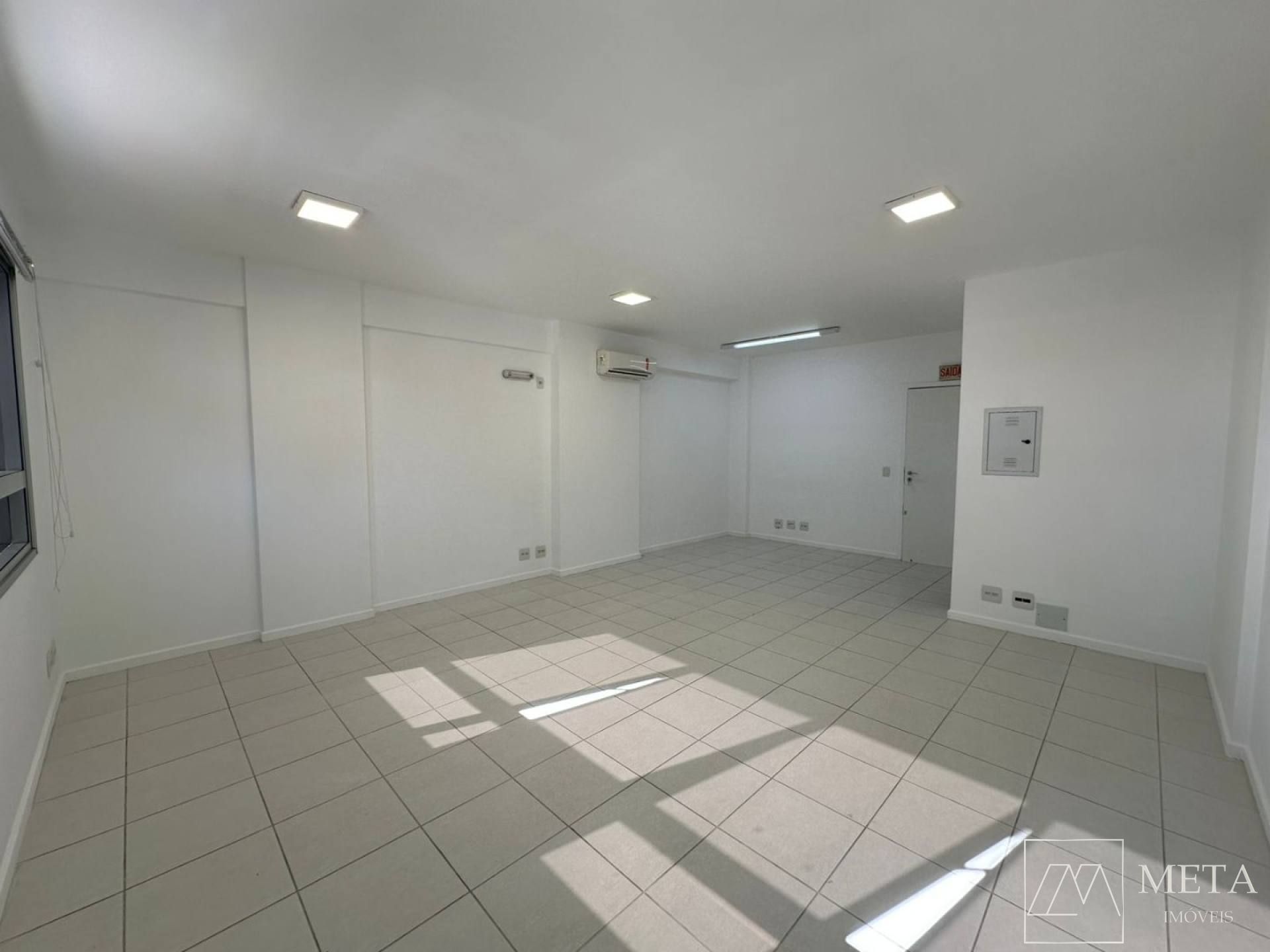 Sala Comercial com 38m² no Estreito - Florianópolis/SC