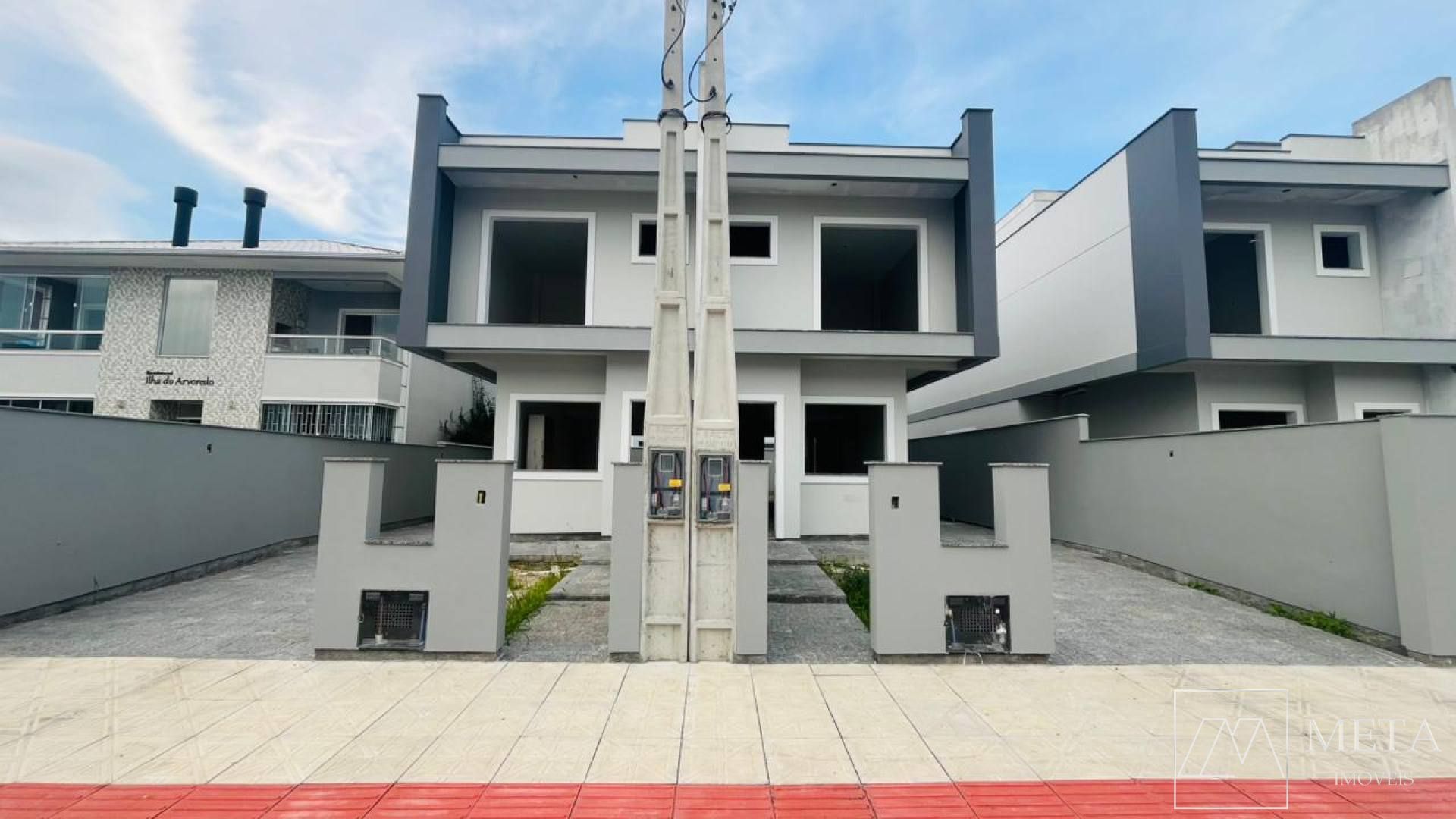 Sobrado de 3 dormitórios na Nova Palhoça - Palhoça/SC