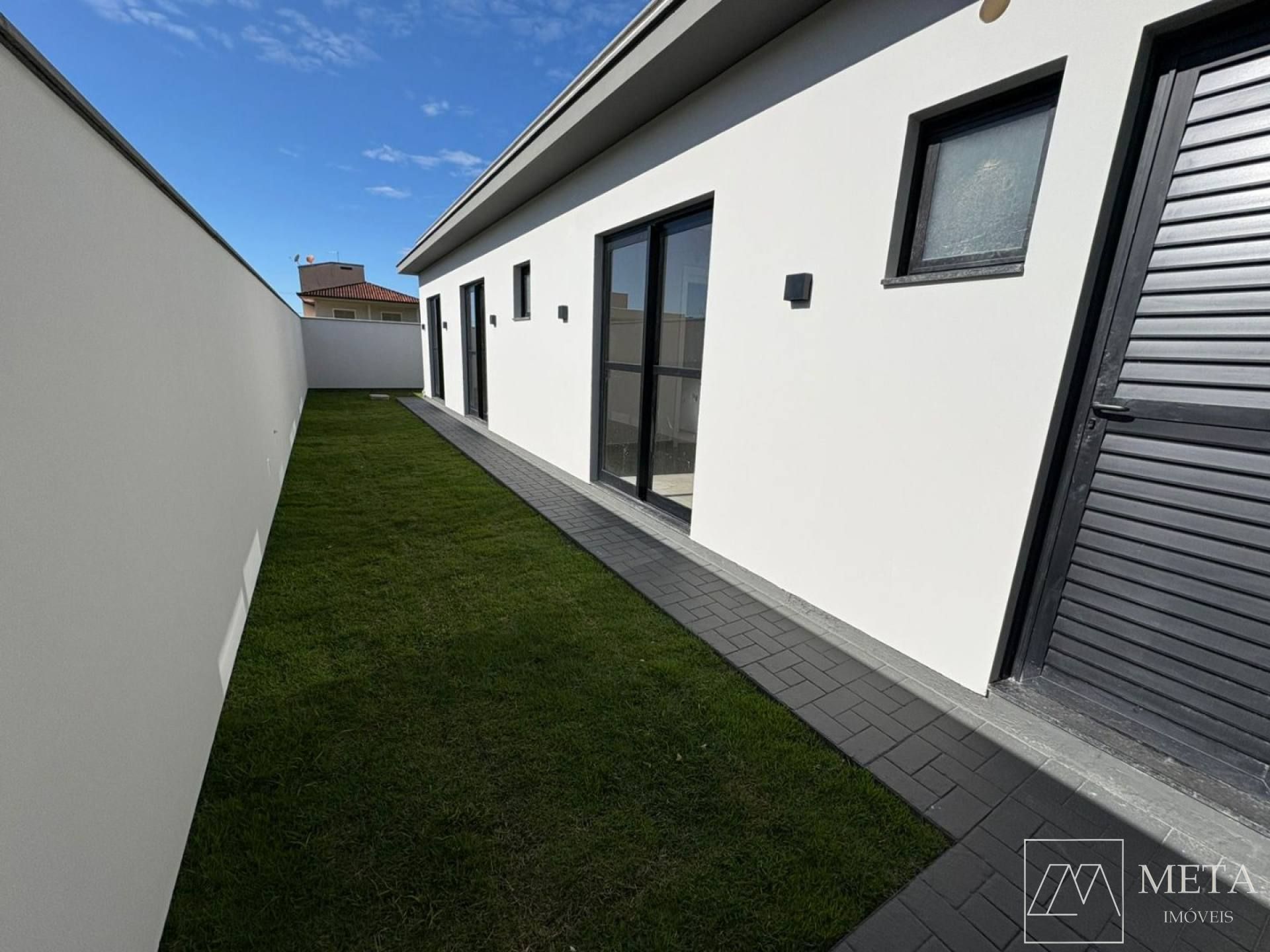 Casa de 3 dormitórios (1 suíte) no Alto Aririu - Palhoça/SC