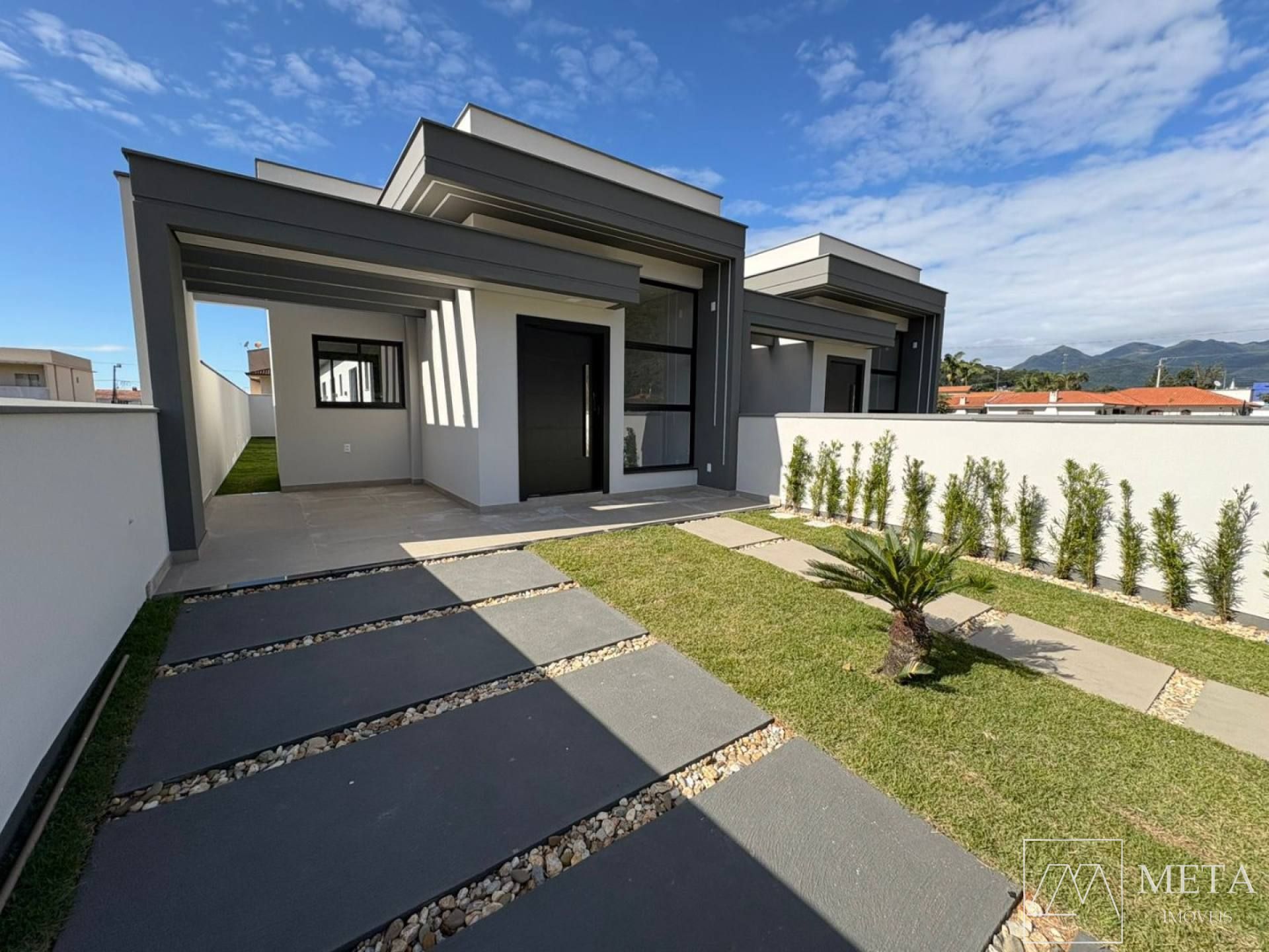 Casa de 3 dormitórios (1 suíte) no Alto Aririu - Palhoça/SC