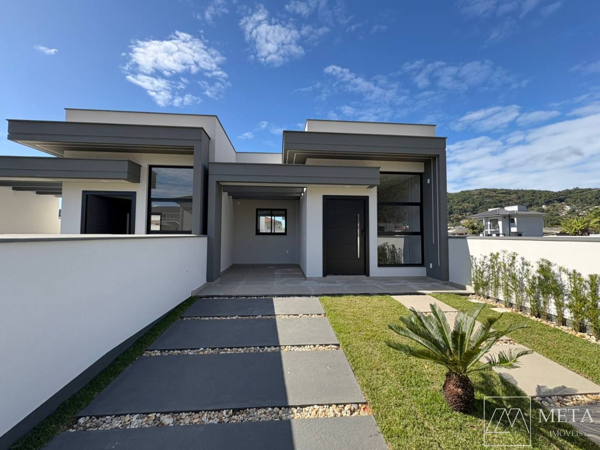 Casa de 3 dormitórios (1 suíte) em Alto Aririu  - Palhoça/SC
