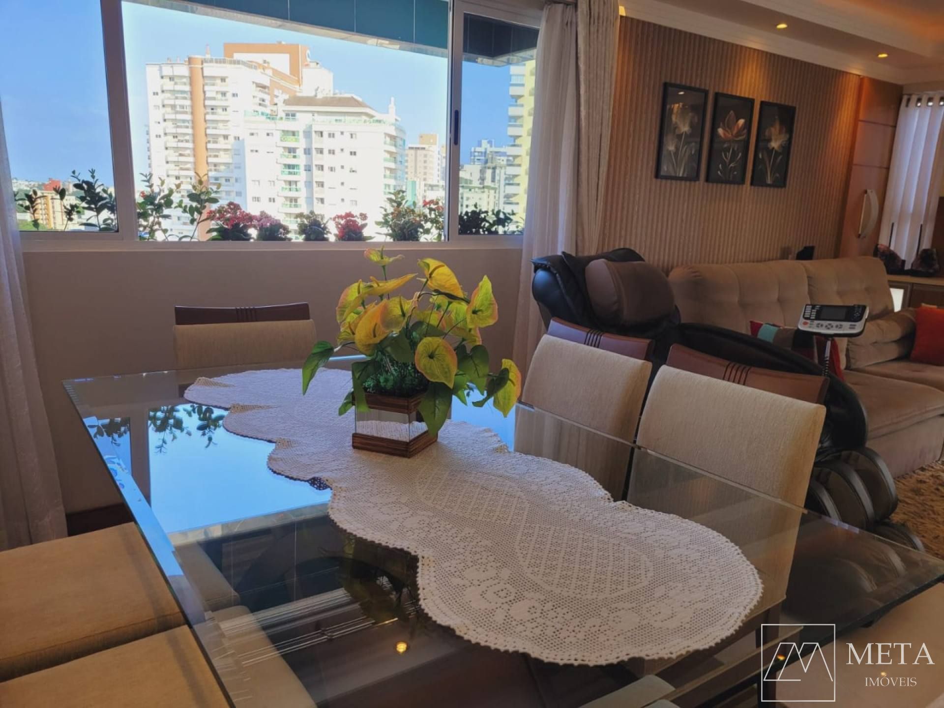 Apartamento de 4 dormitórios (1 suítes) + LAVABO no Kobrasol - São José/SC