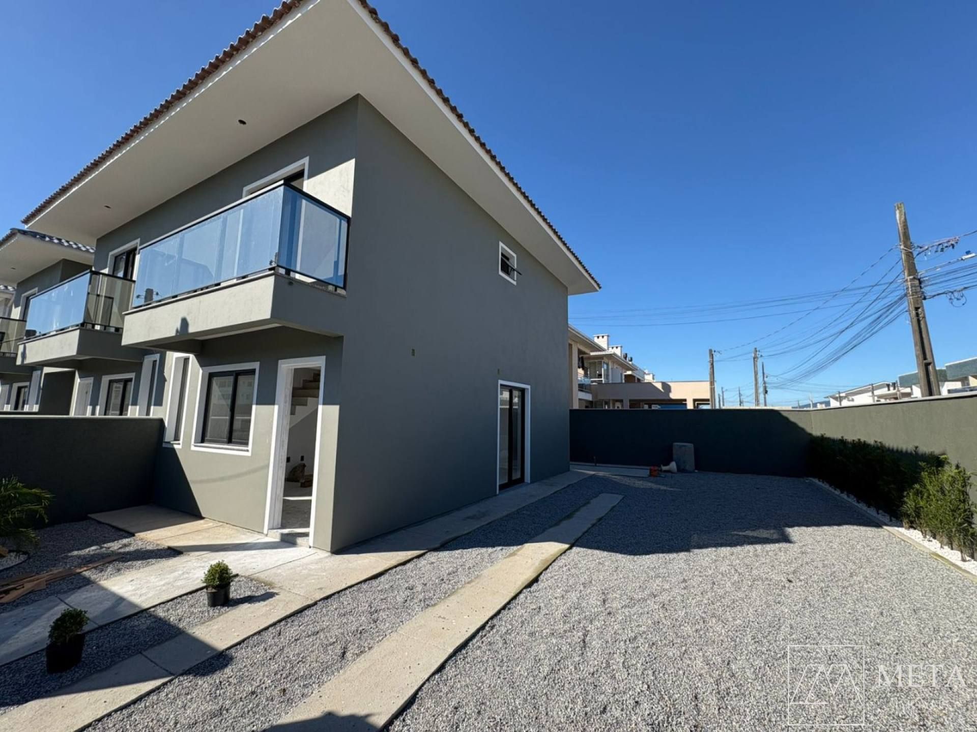 Sobrado de esquina com 2 suítes na Nova Palhoça - Palhoça/SC