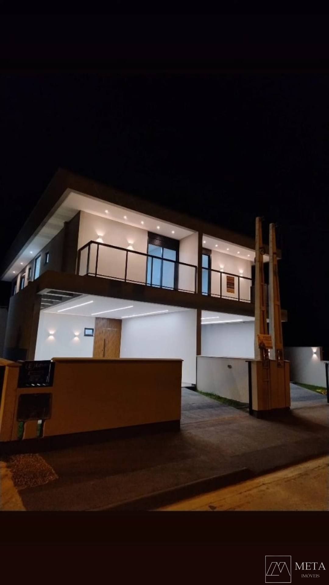 Sobrado de 3 dormitórios (1 suíte) em Forquilhas - São José/SC