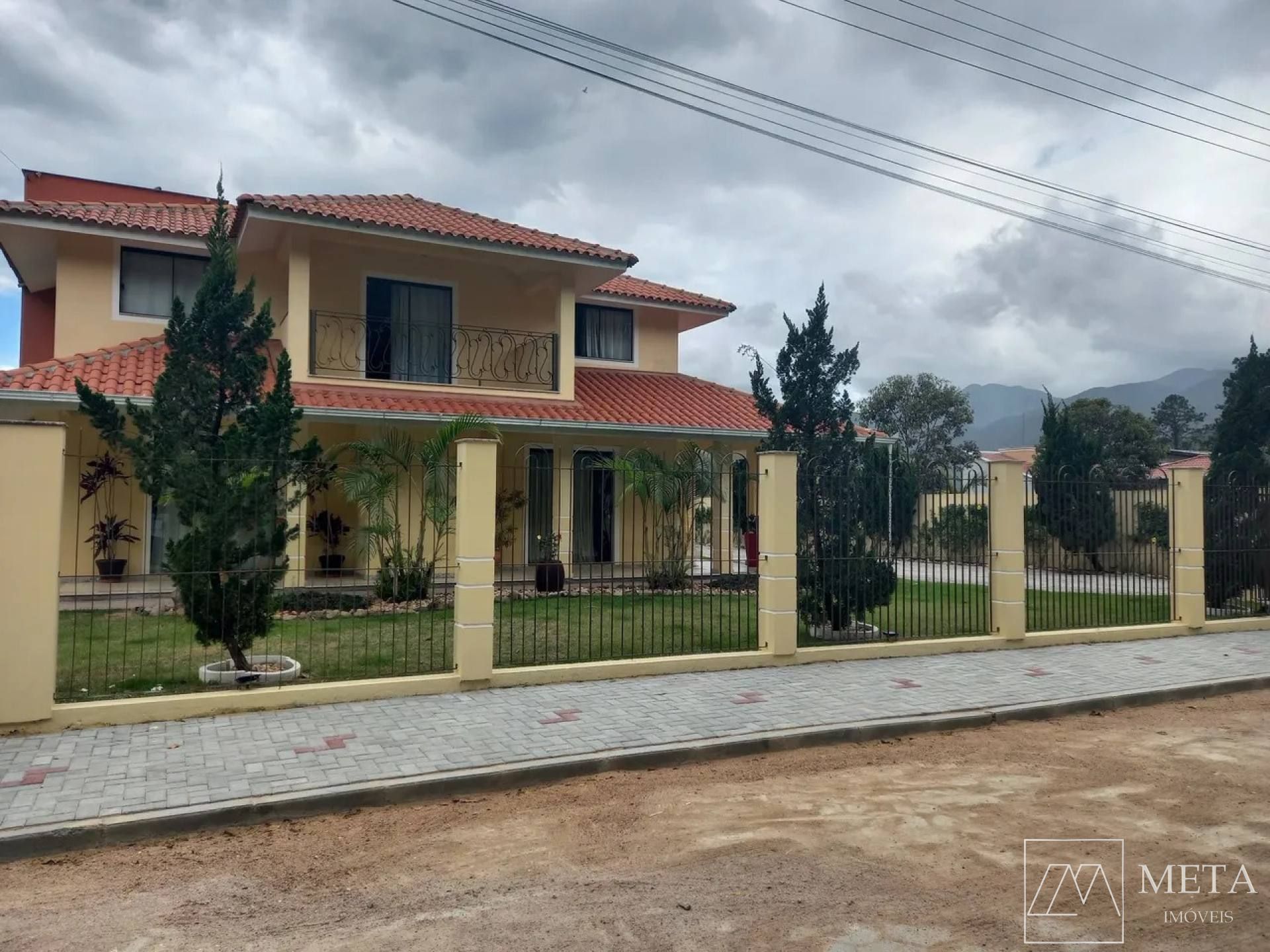 Casa Alto Padrão com 3 suítes em Santo Amaro da Imperatriz / SC