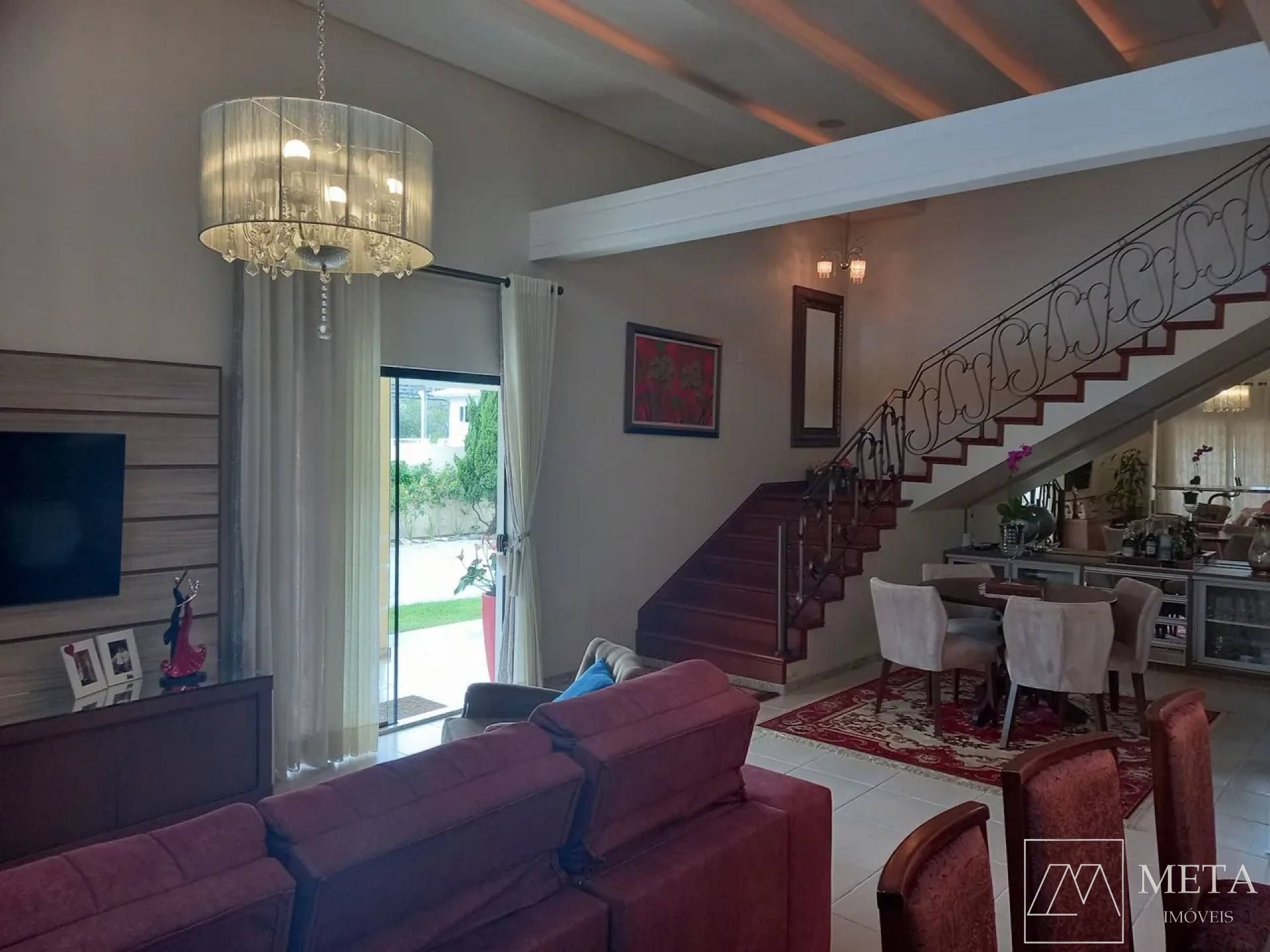 Casa Alto Padrão com 3 suítes em Santo Amaro da Imperatriz / SC