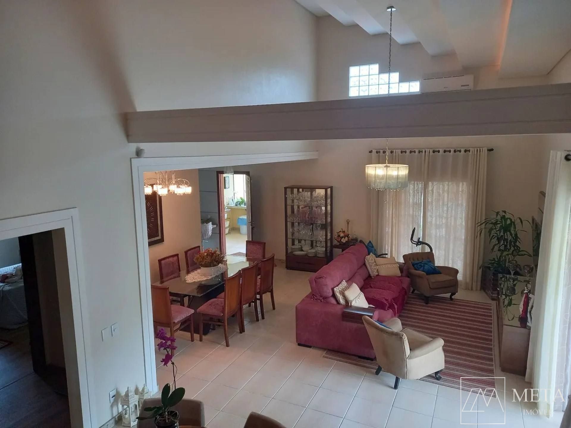Casa Alto Padrão com 3 suítes em Santo Amaro da Imperatriz / SC