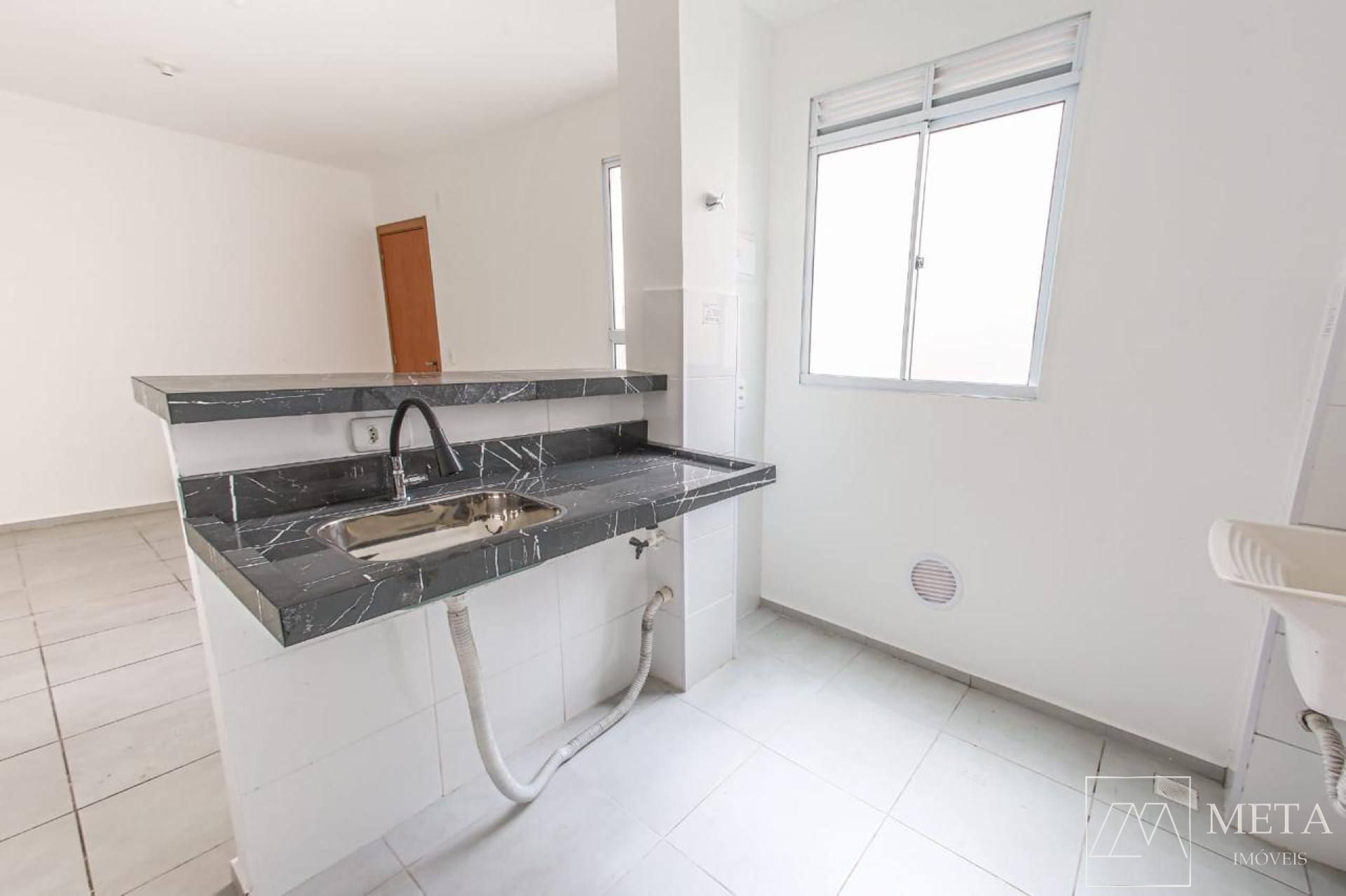 Apartamento de 2 dormitórios em Sertão do Maruim - São José/SC