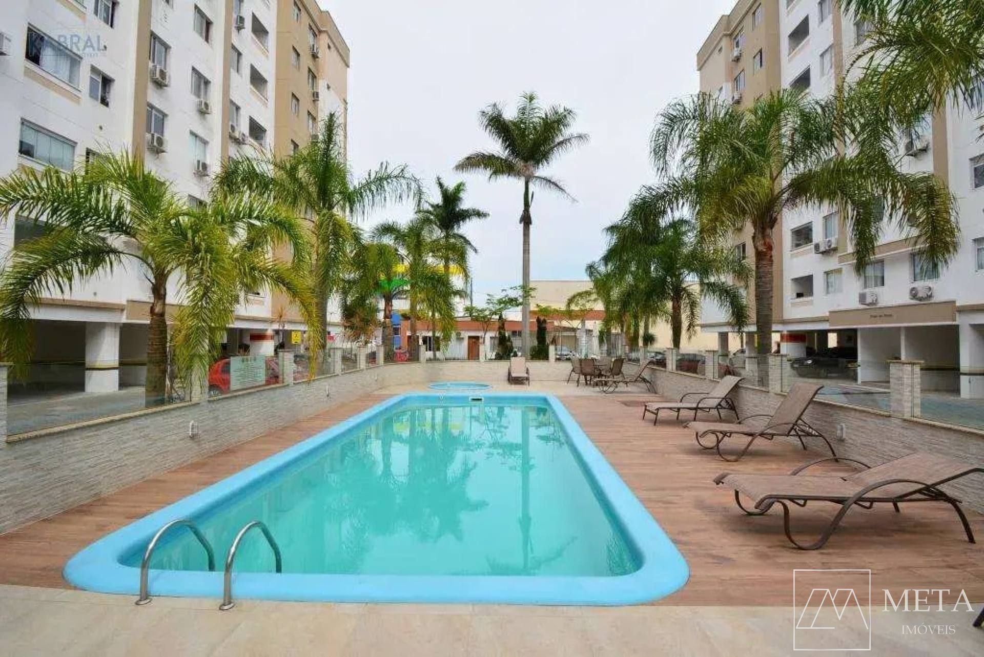 Apartamento de 2 dormitórios na Fazenda Santo Antônio - São José/SC