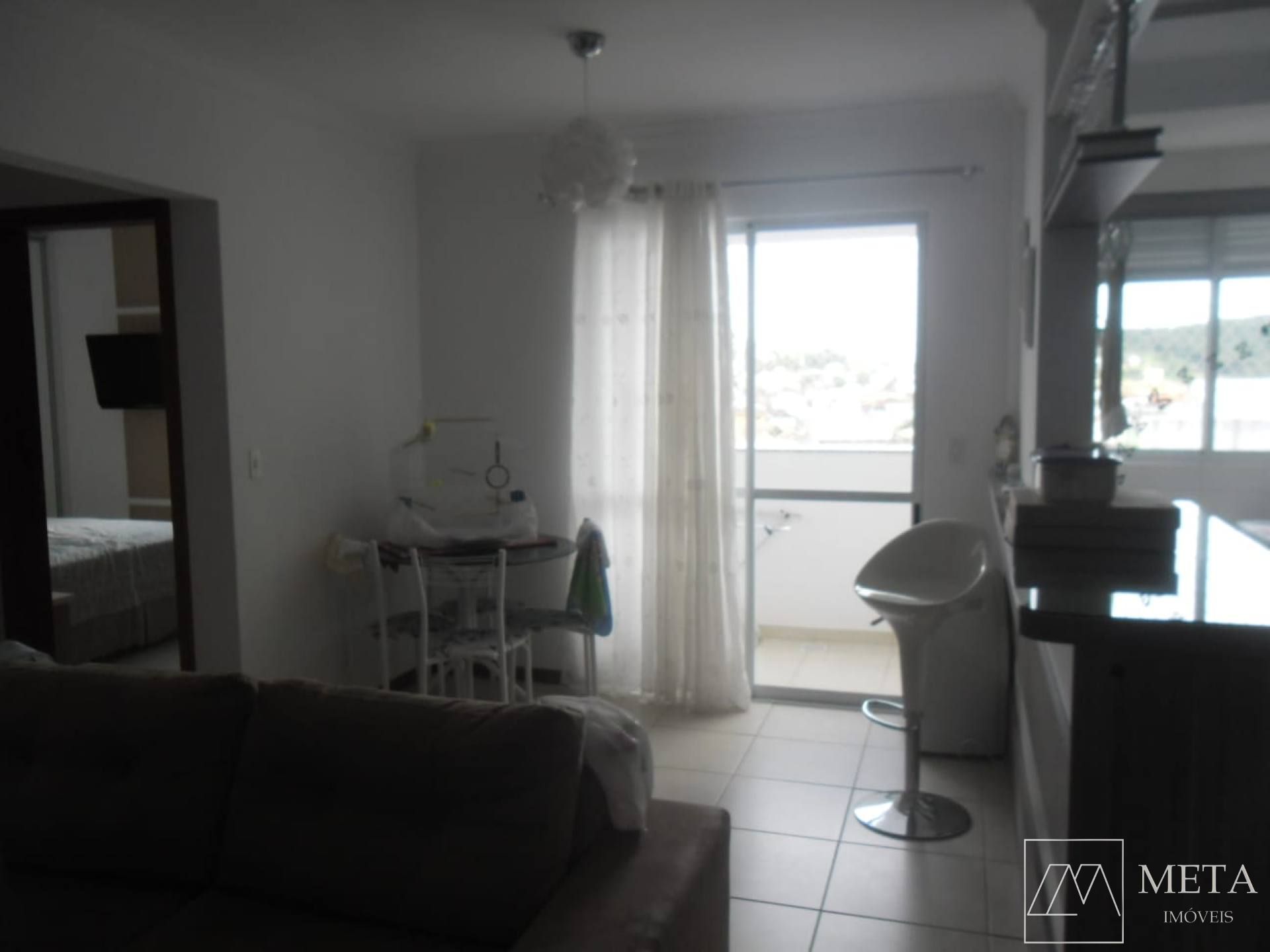 Apartamento de 2 dormitórios na Fazenda Santo Antônio - São José/SC