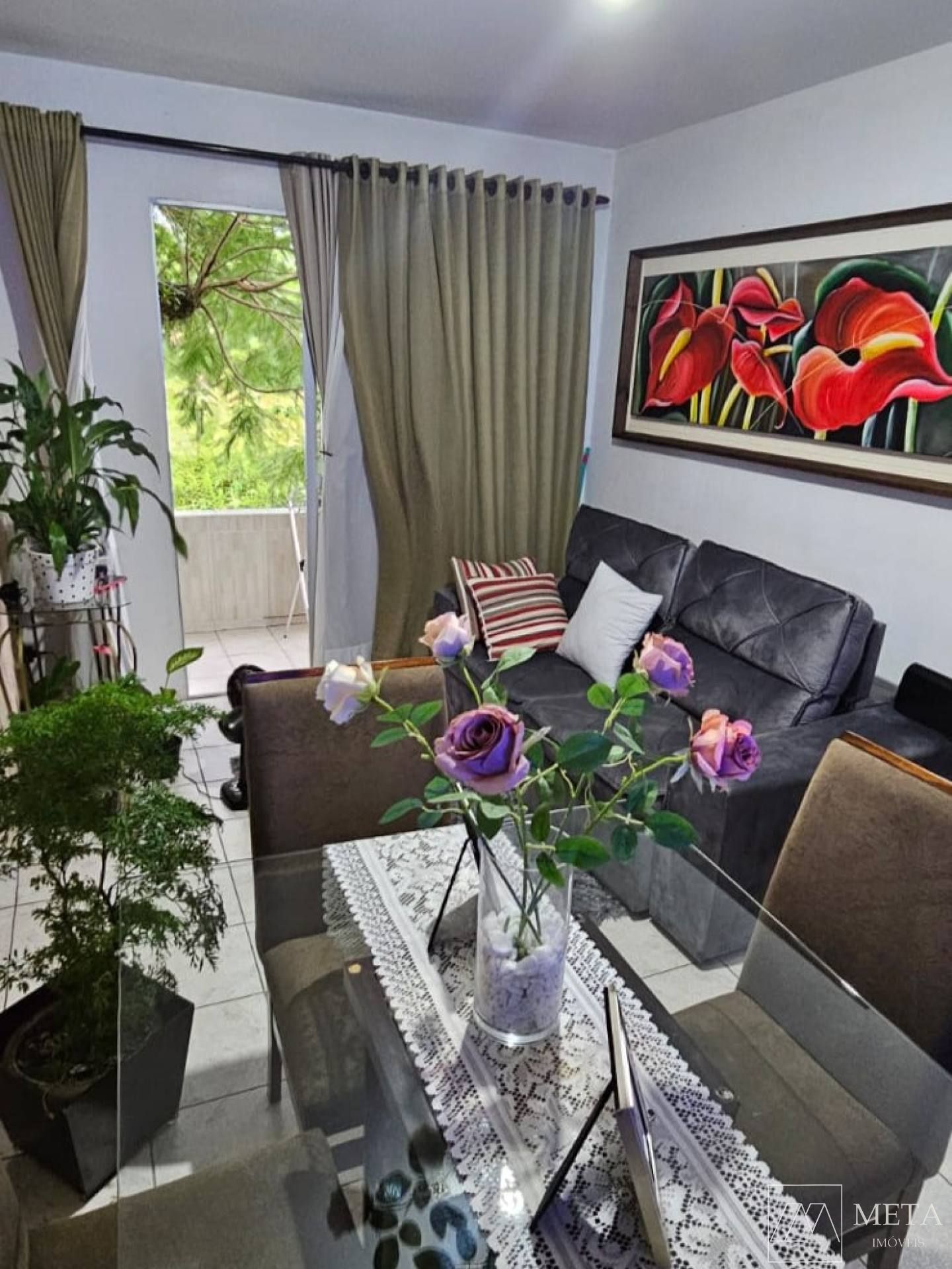 Apartamento de 2 dormitórios na Ponta de Baixo - São José/SC