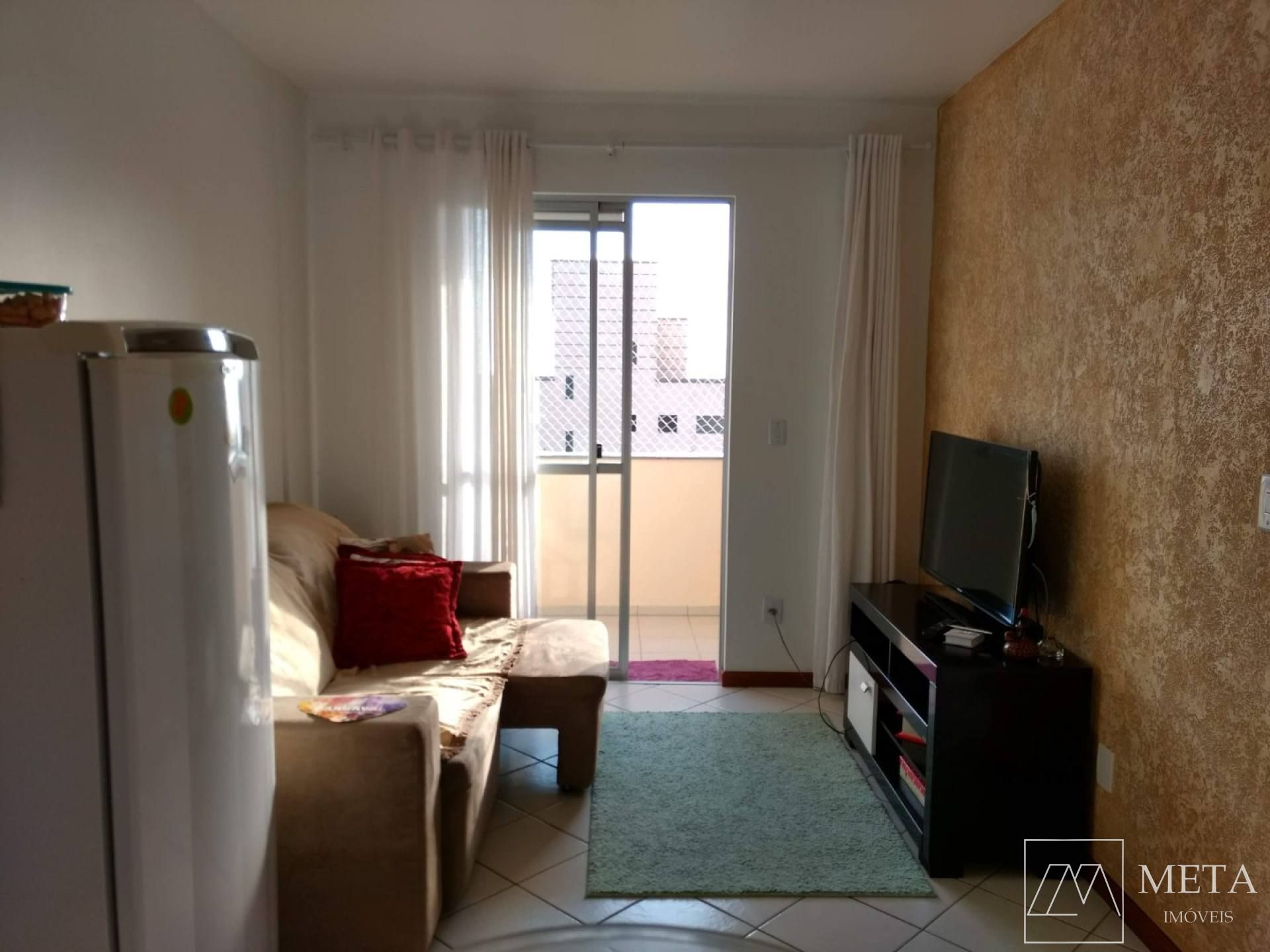 Apartamento de 1 dormitório em Barreiros - São José/SC