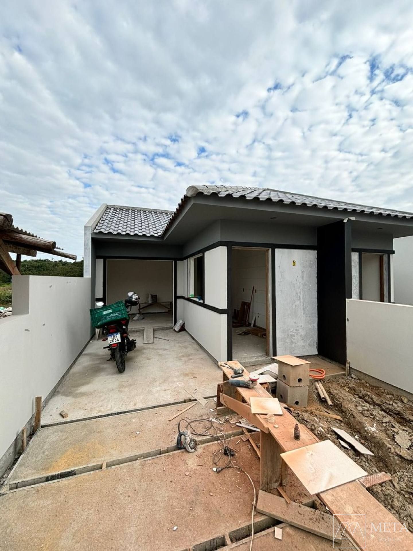 Casa geminada de 2 dormitórios em Forquilhas - São José/SC