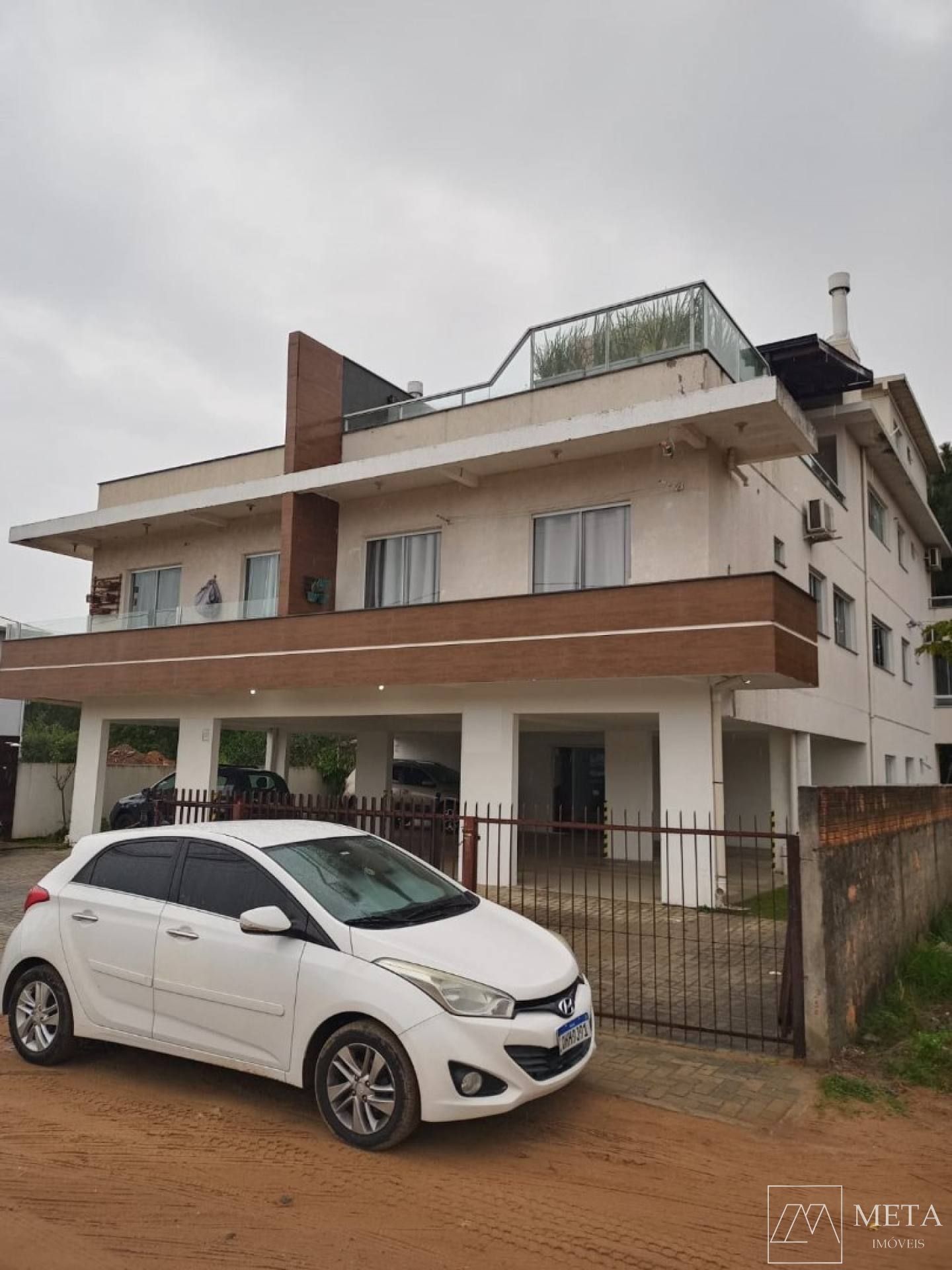 Apartamento de 3 Dormitórios (sendo 1 suíte) nos Ingleses - Florianópolis/SC