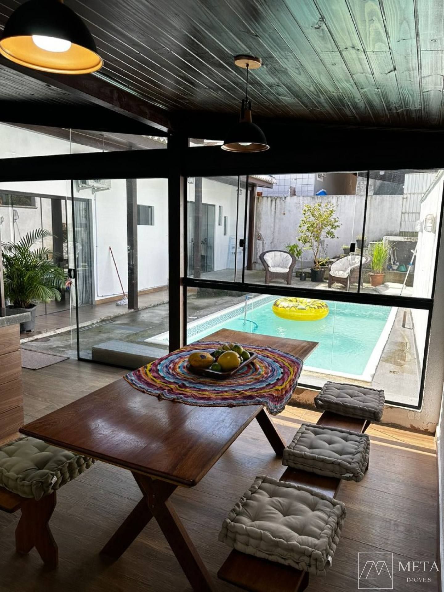 Casa com bela área de lazer de 2 dormitórios em Ipiranga - São José/SC