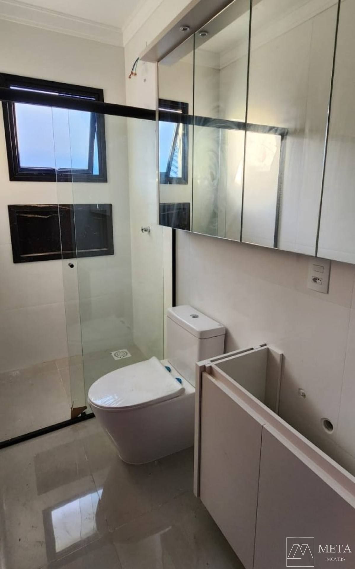 Casa Unifamiliar de 3 dormitórios (1 suíte) em Potecas - São José/SC