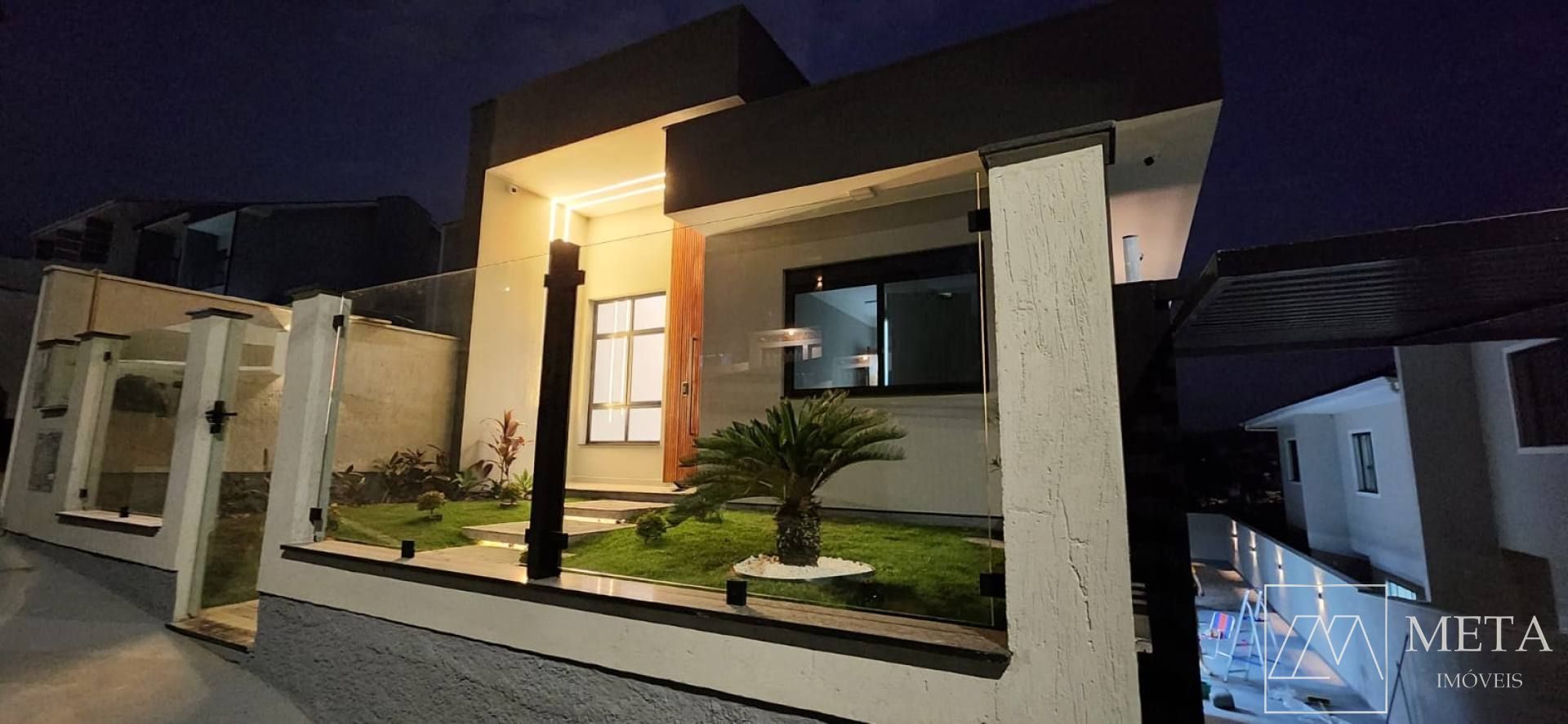 Casa Unifamiliar de 3 dormitórios (1 suíte) em Potecas - São José/SC