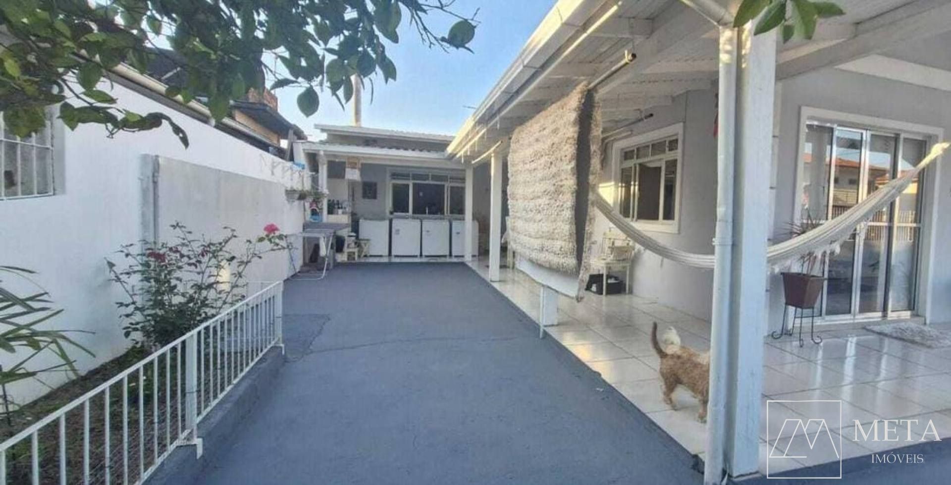 Casa com 4 dormitórios em Forquilhinhas - São José/SC