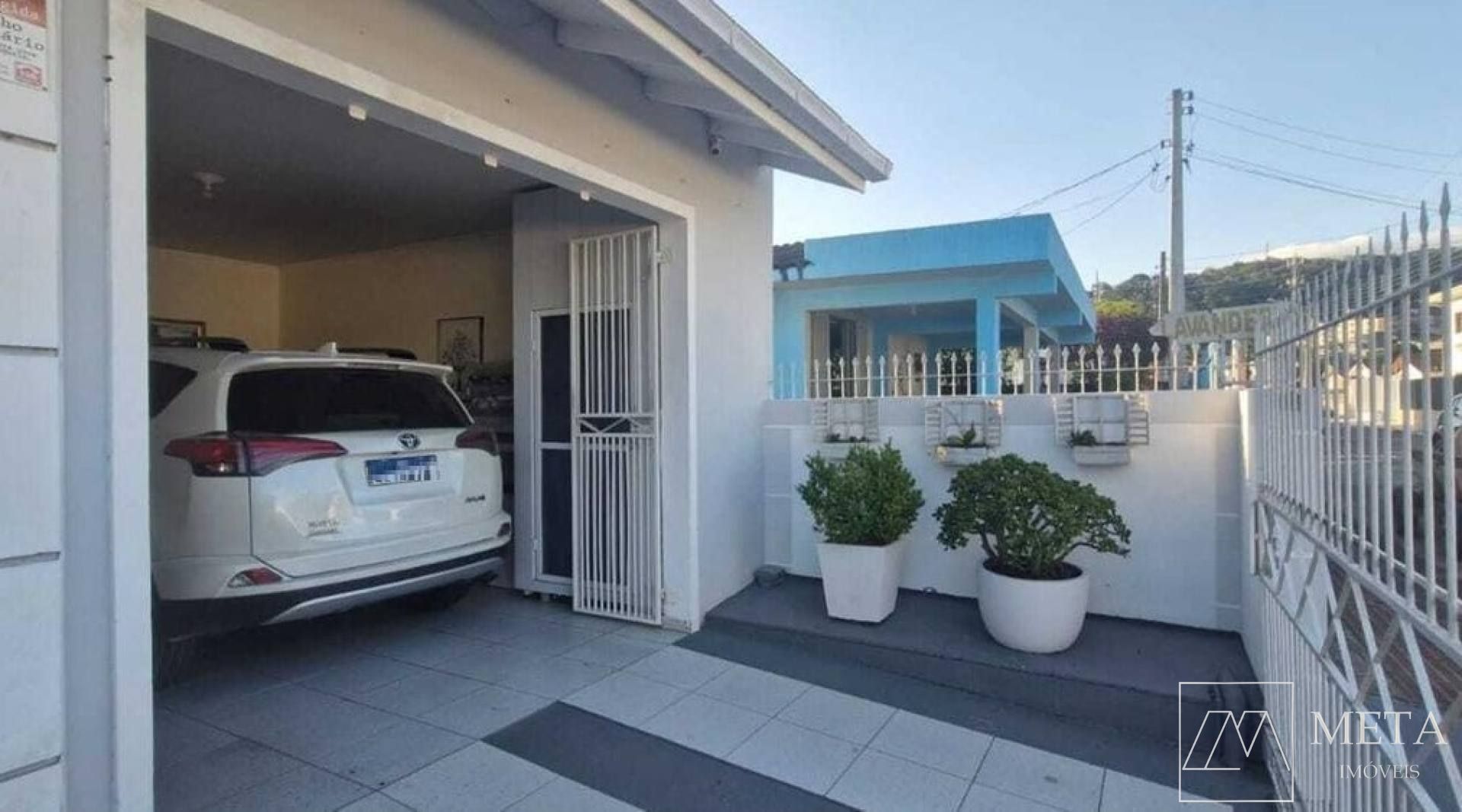 Casa com 4 dormitórios em Forquilhinhas - São José/SC