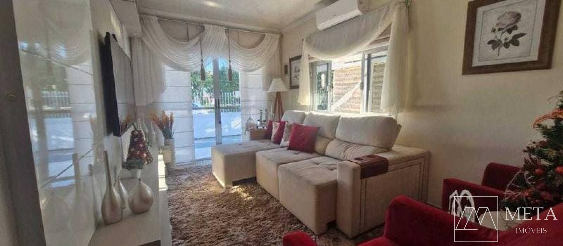 Casa com 4 dormitórios em Forquilhinhas - São José/SC