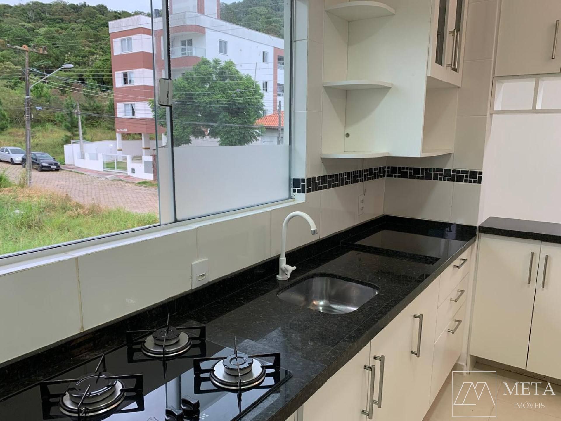 Apartamento de 2 dormitórios em Areias - São José/SC
