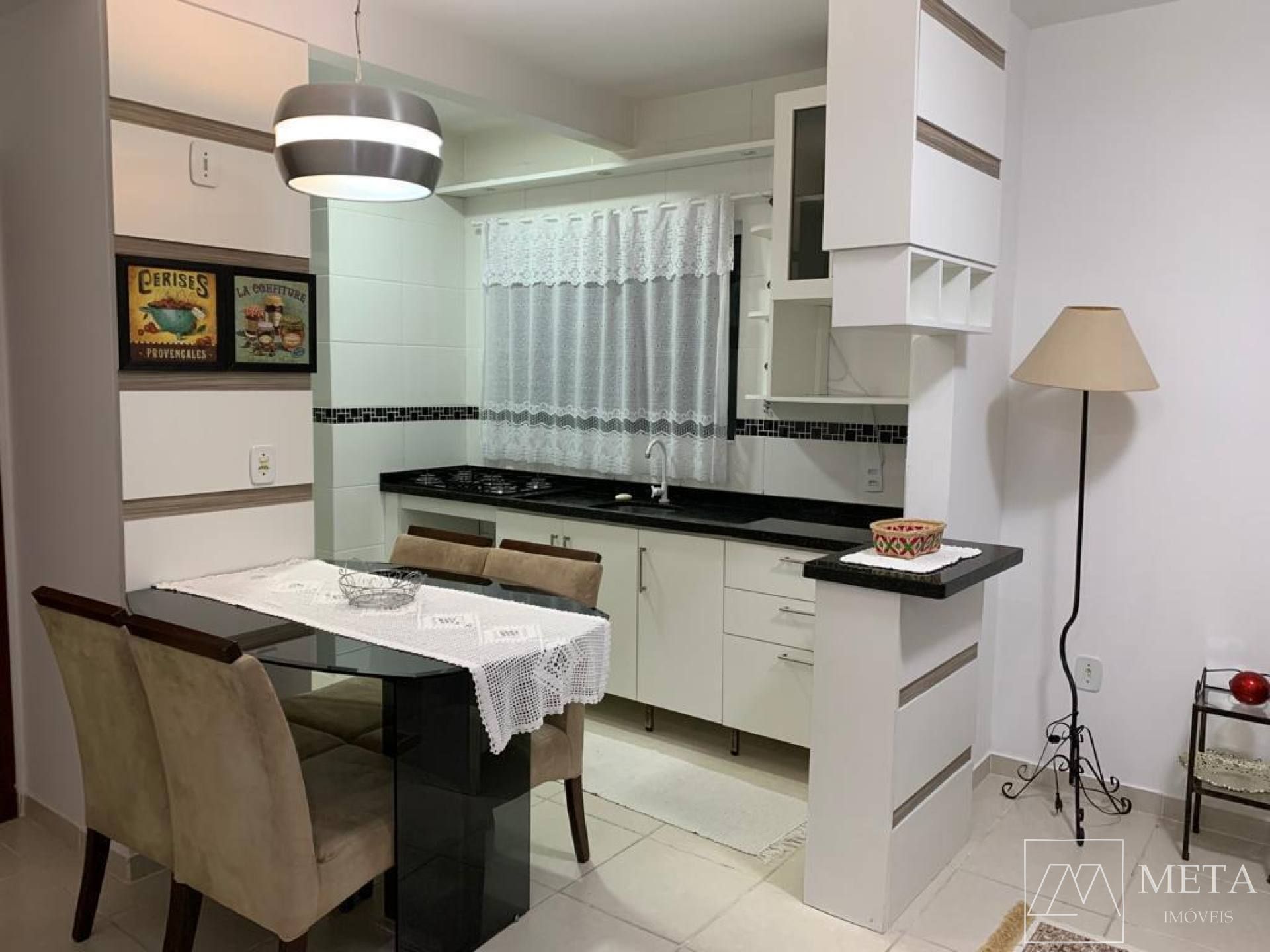 Apartamento de 2 dormitórios em Areias - São José/SC