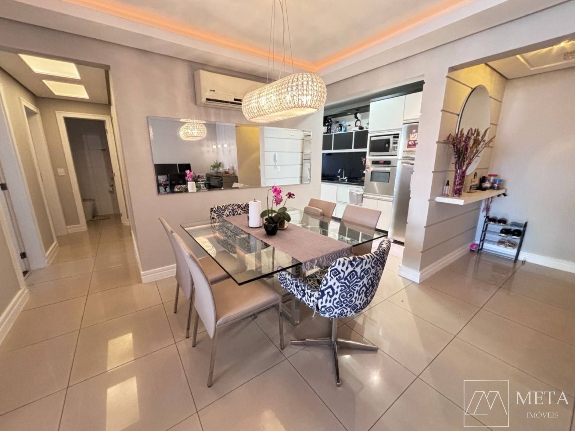 Apartamento de 3 dormitórios (1 suíte) no Kobrasol - Florianopolis/SC