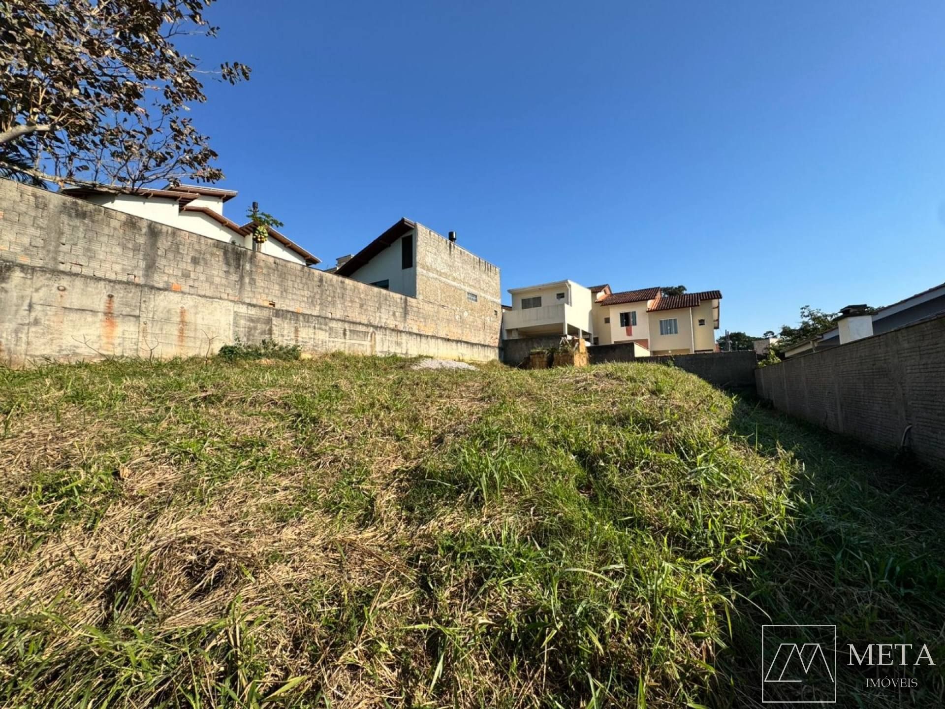 Terreno de 360m² no  Real Parque – São José/SC