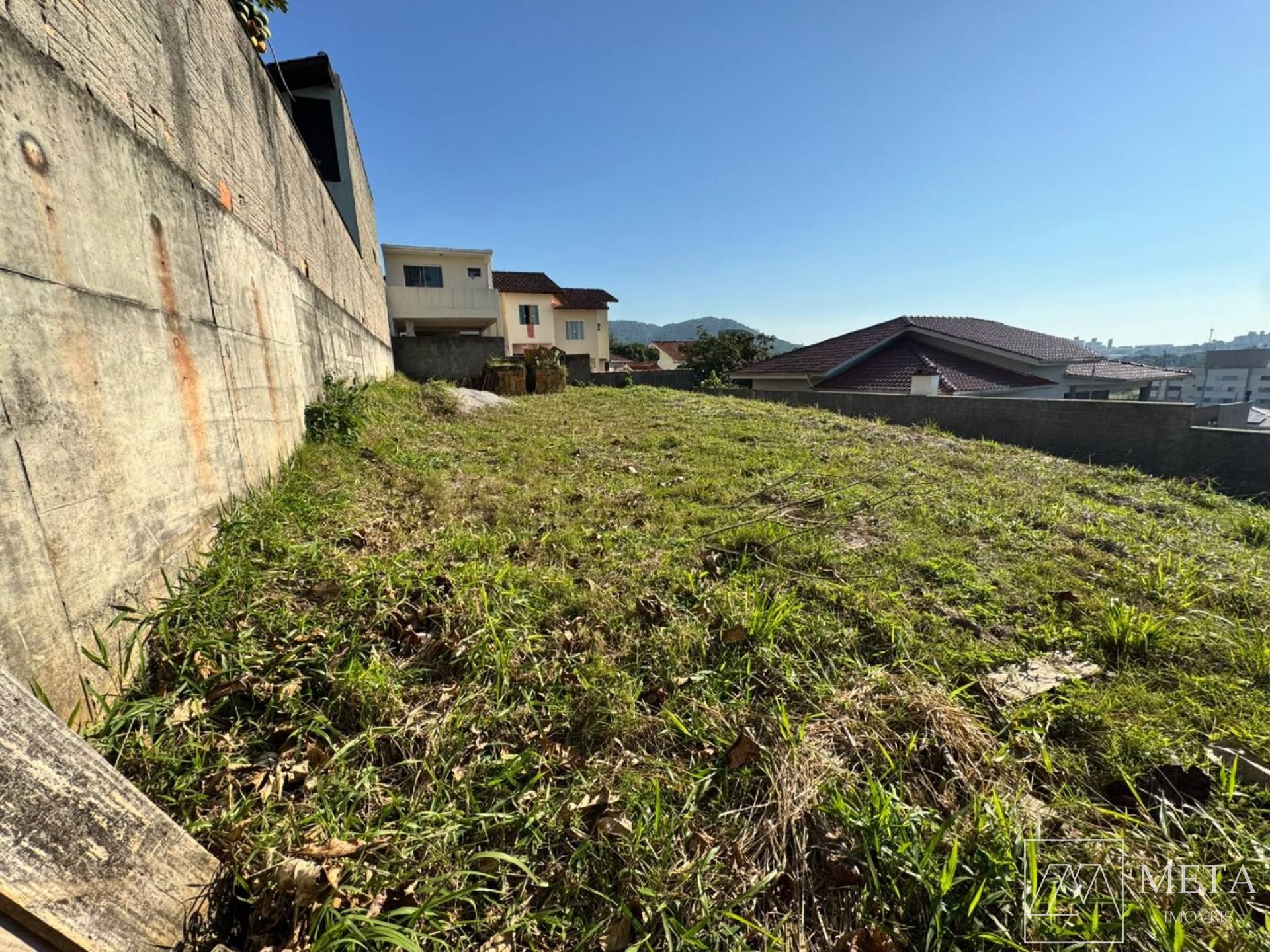 Terreno de 360m² no  Real Parque – São José/SC