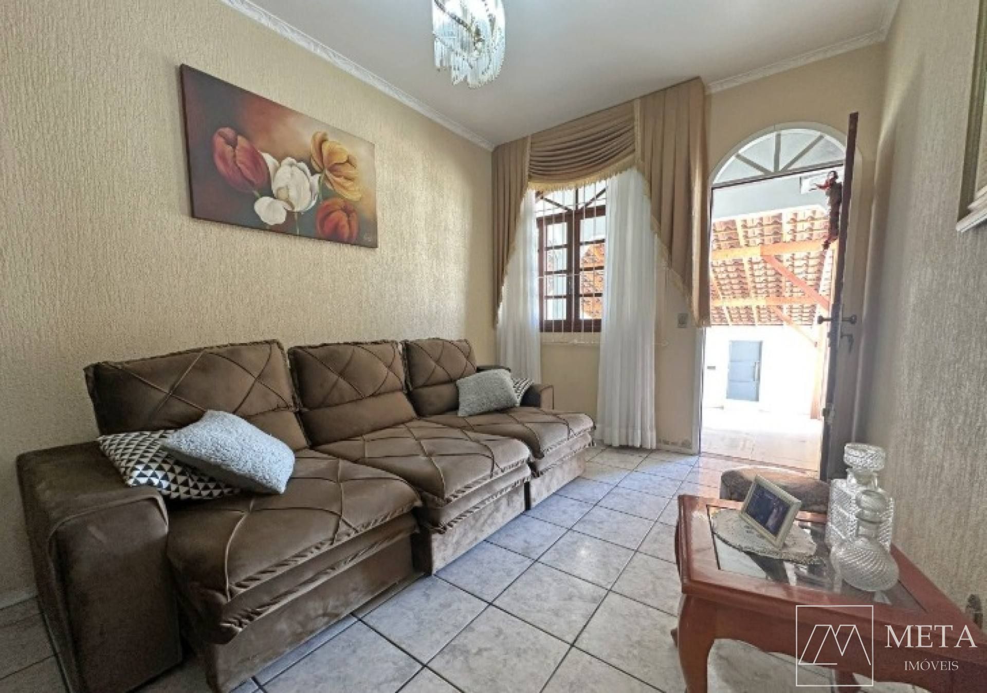 Casa de 3 dormitórios (1 suíte) em Picadas do Sul - São José/SC