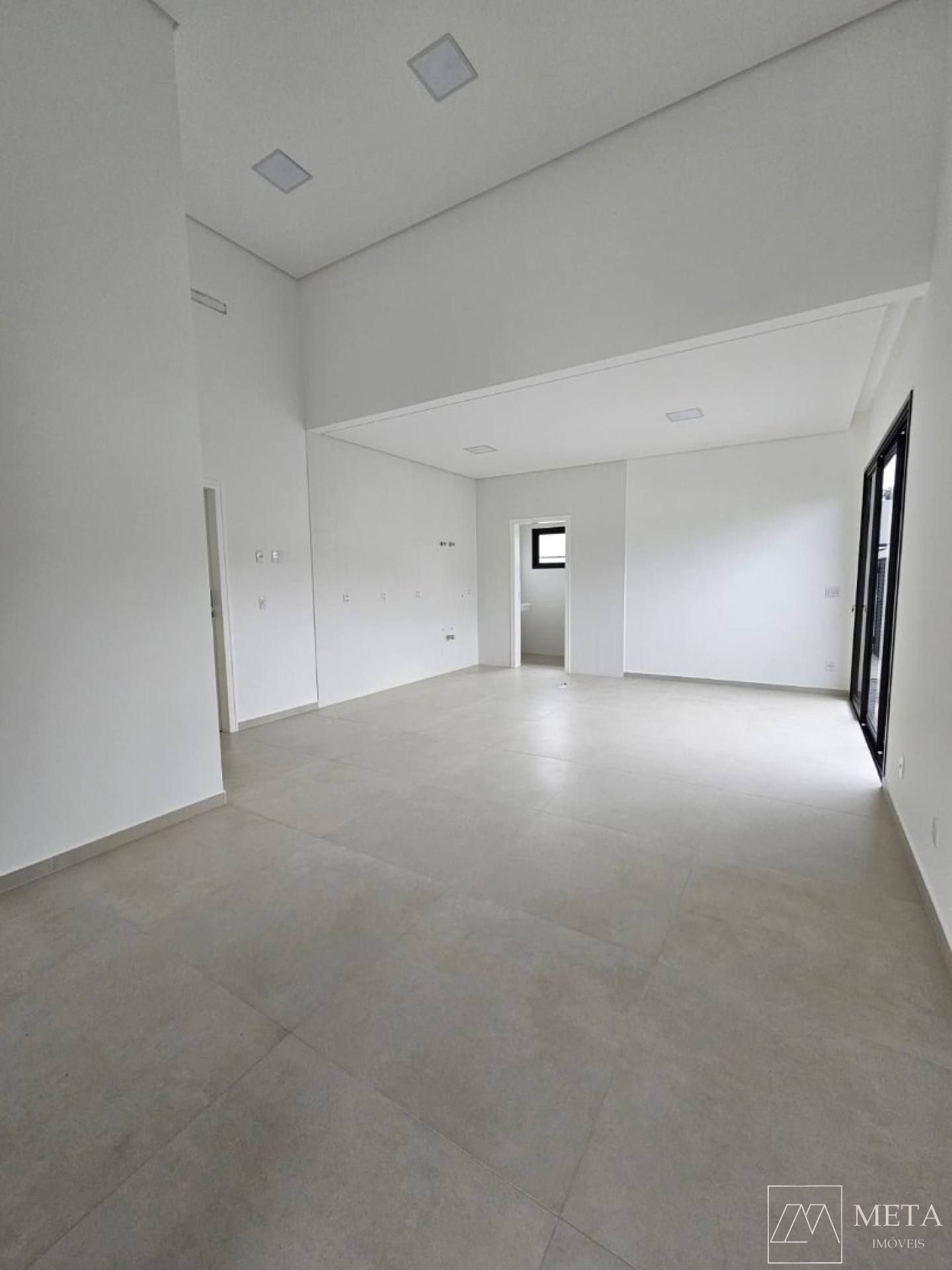 Casa de 3 dormitórios (1 suíte) em Forquilhas - São José/SC