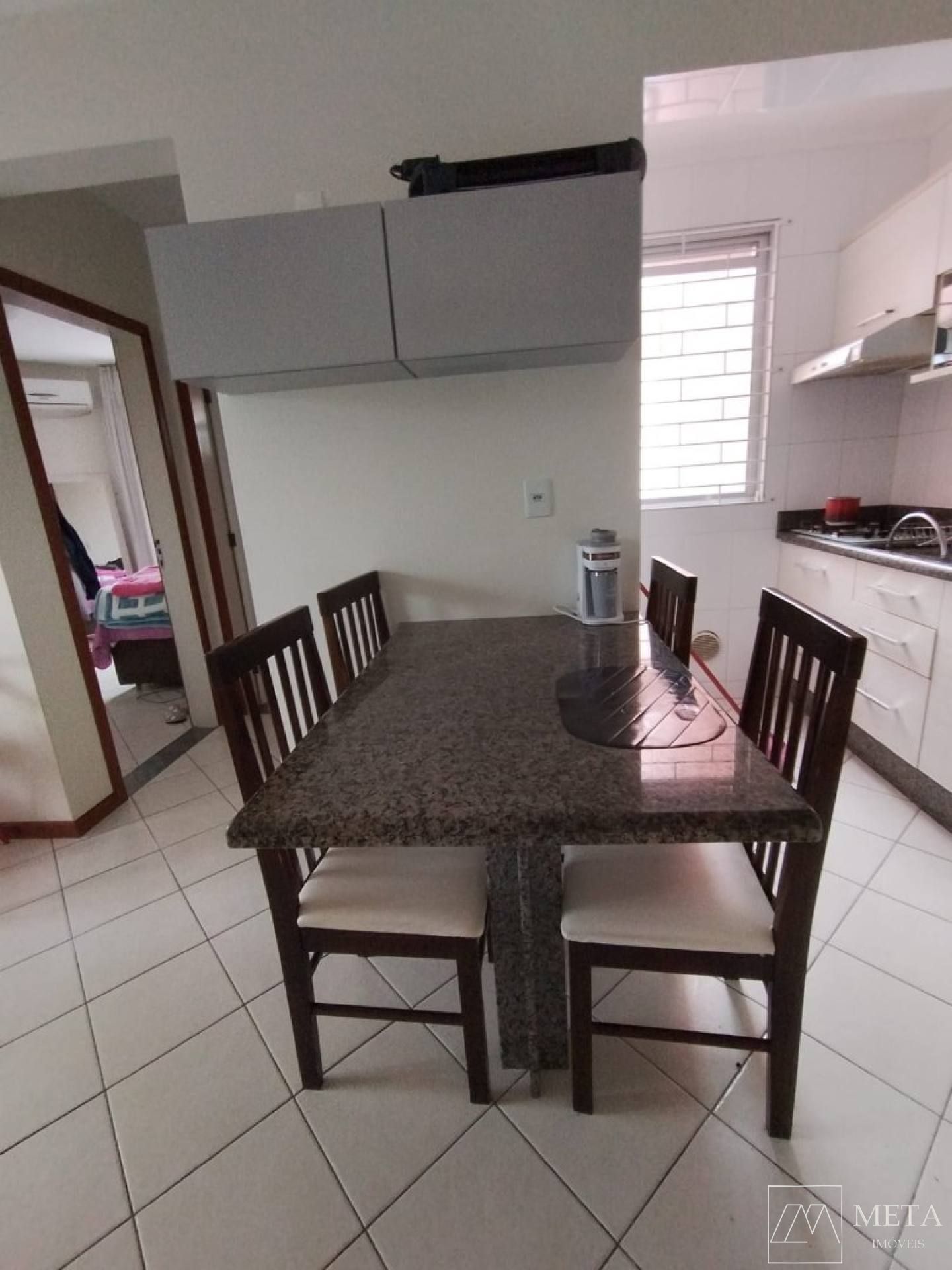 Apartamento de 1 dormitório em Barreiros - São José/SC