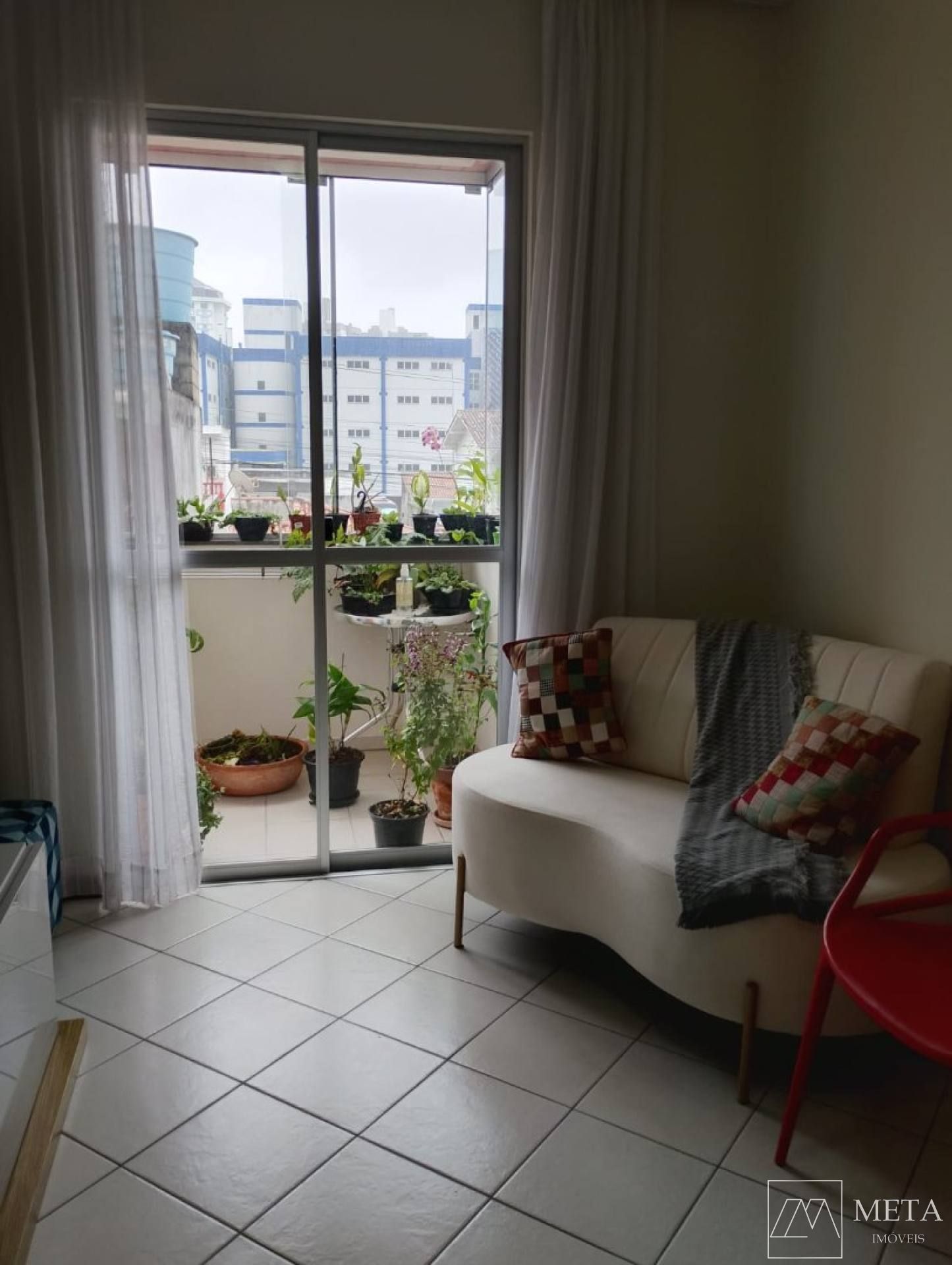 Apartamento de 1 dormitório em Barreiros - São José/SC