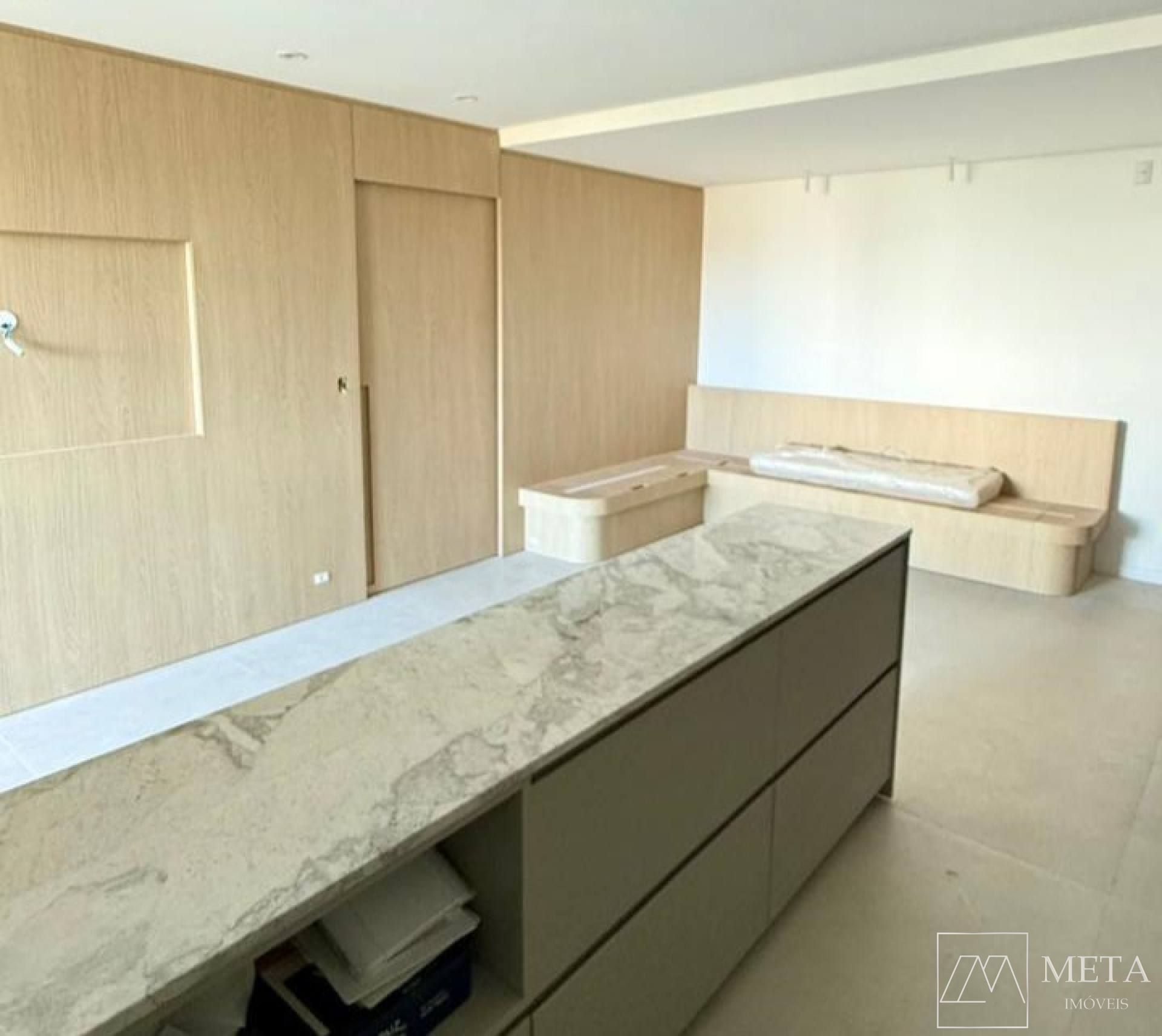 Apartamento com 2 suítes Semi-Mobiliado na Pedra Branca - Palhoça/SC