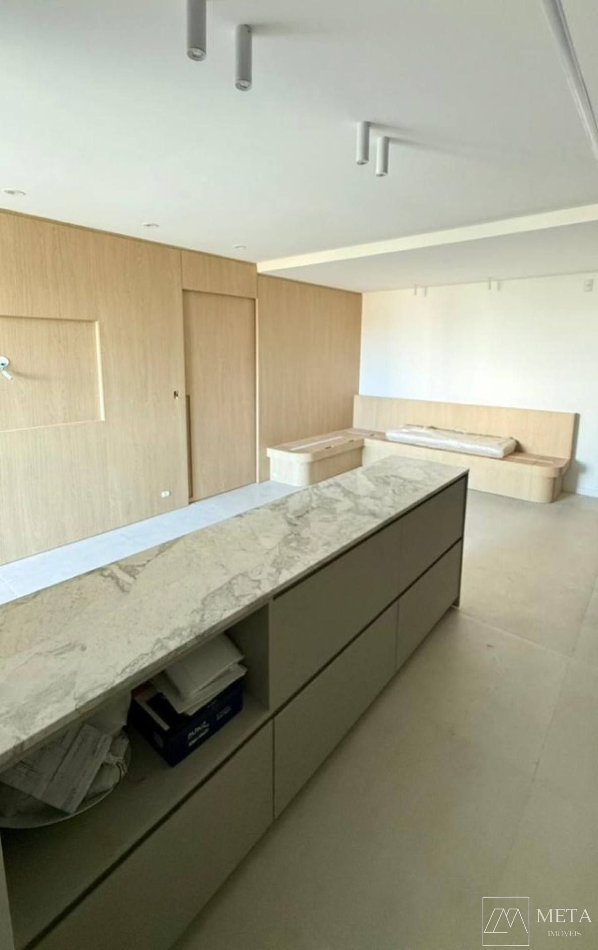 Apartamento com 2 suítes Semi-Mobiliado na Pedra Branca - Palhoça/SC