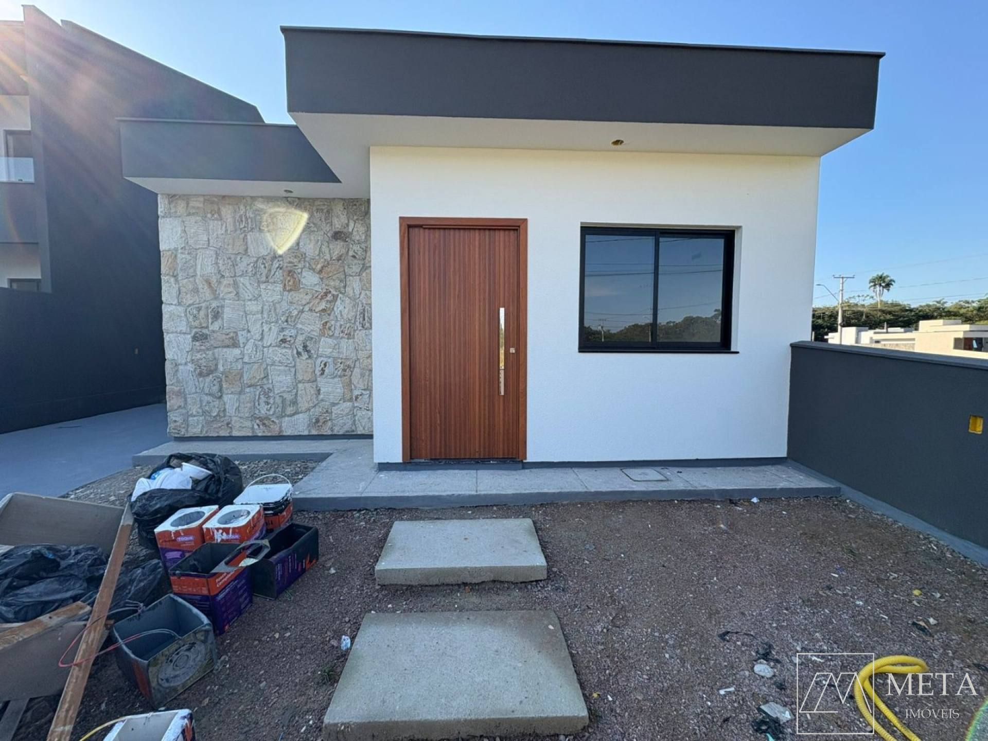 Casa de 3 dormitórios (1 suíte) em Forquilhas - São José/SC