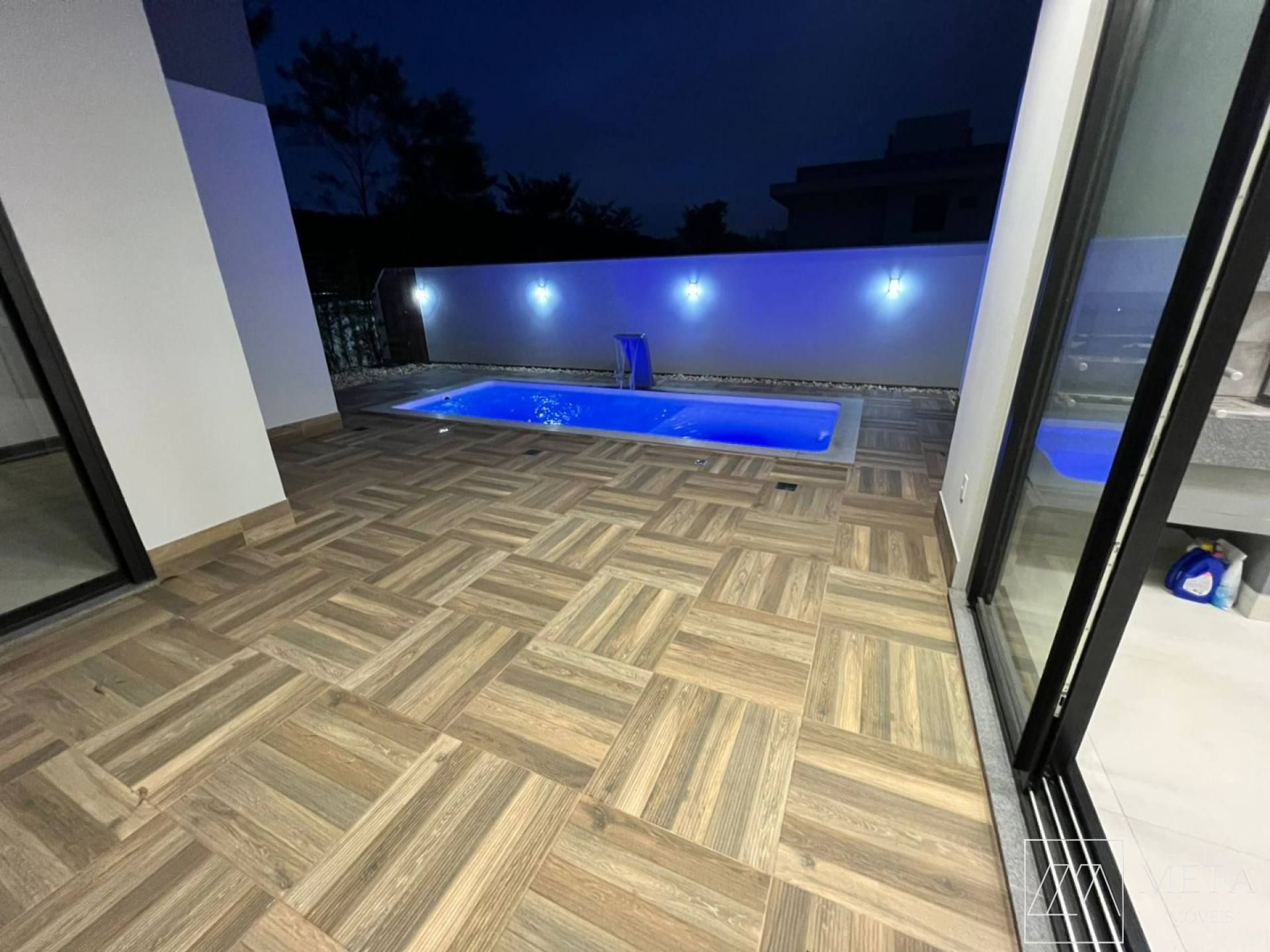 Casa de alto padrão com 3 dormitórios (1 suíte) na Pedra Branca - Palhoça/SC