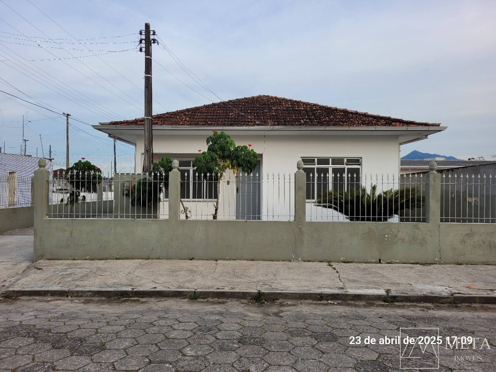 Casa com edícula de 3 dormitórios na Ponte do Imaruim - Palhoça/SC
