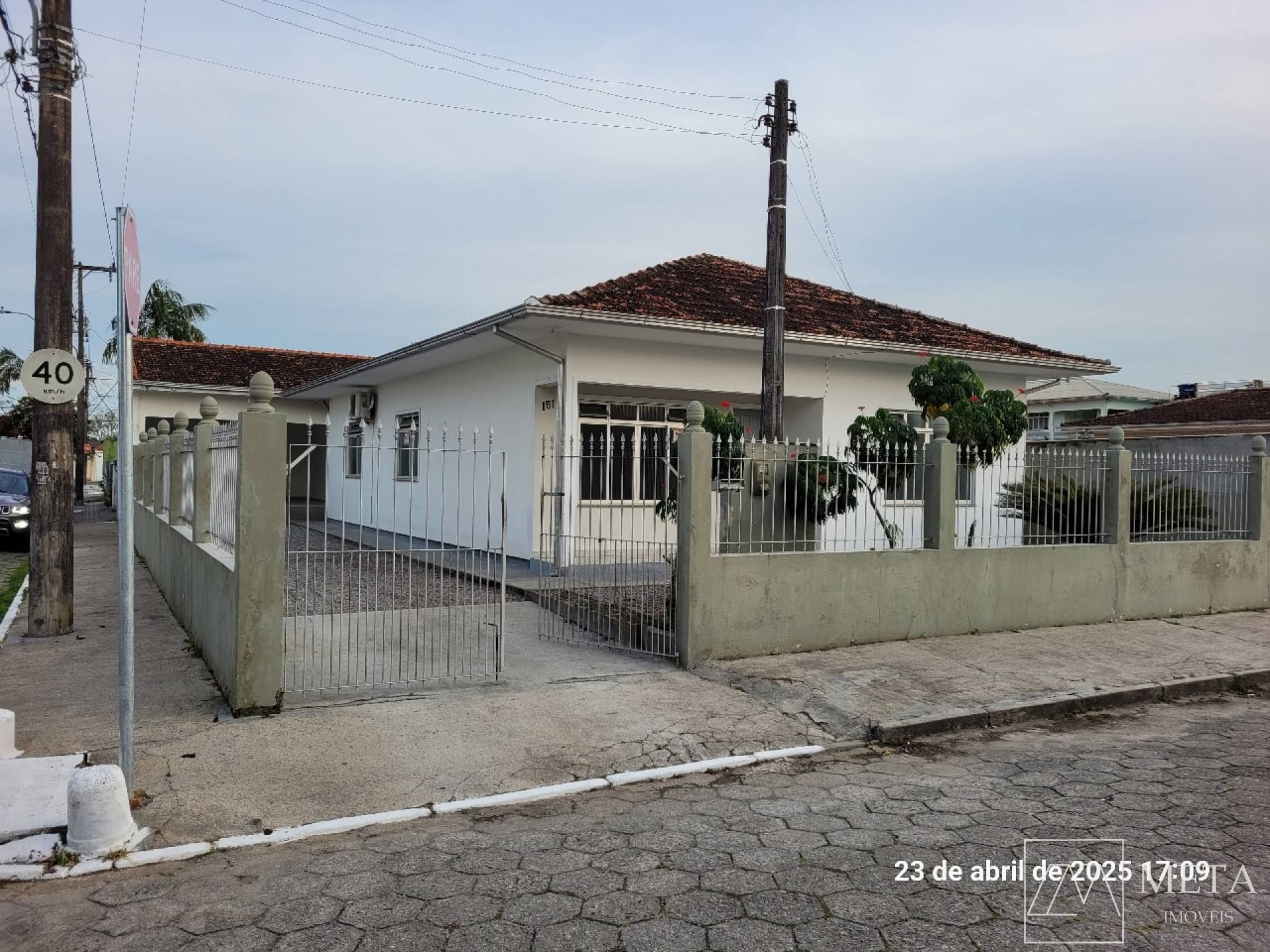 Casa com edícula de 3 dormitórios na Ponte do Imaruim - Palhoça/SC
