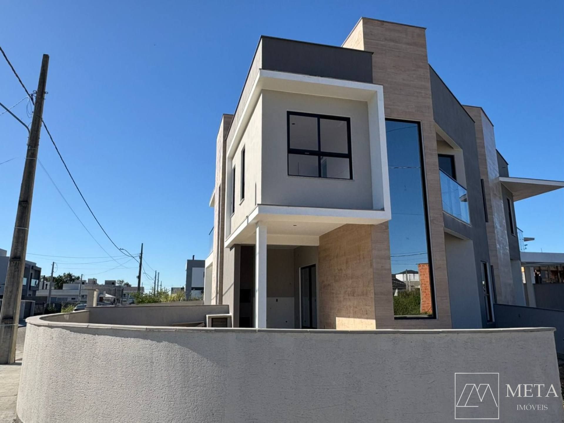 Sobrado de 3 dormitórios (1 suíte) na Bela Vista – Palhoça/SC