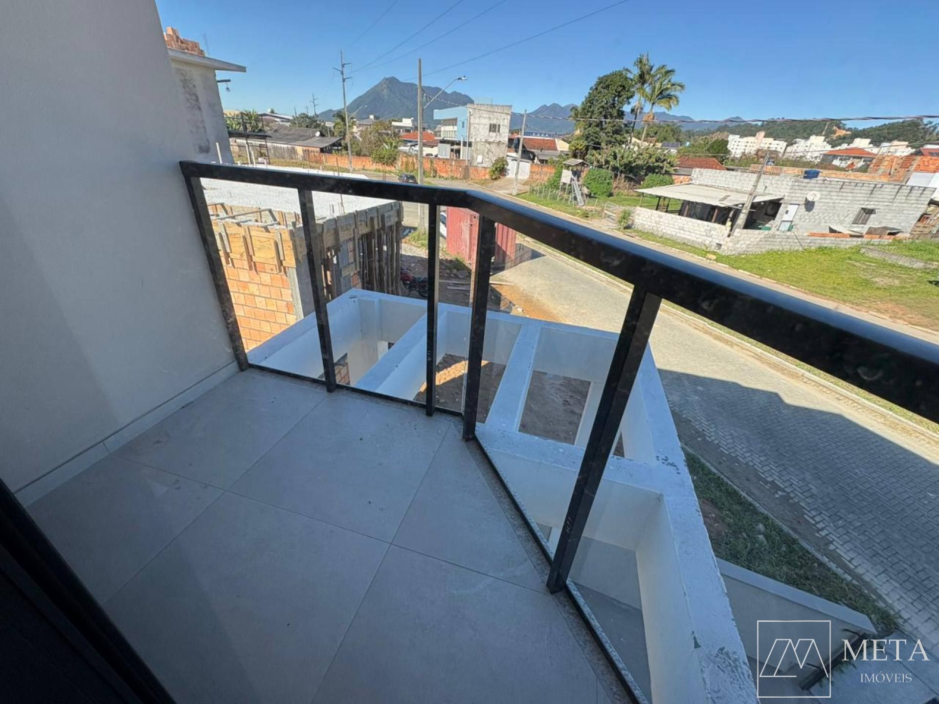 Sobrado com 2 suítes + Lavabo na Bela Vista - Palhoça/SC