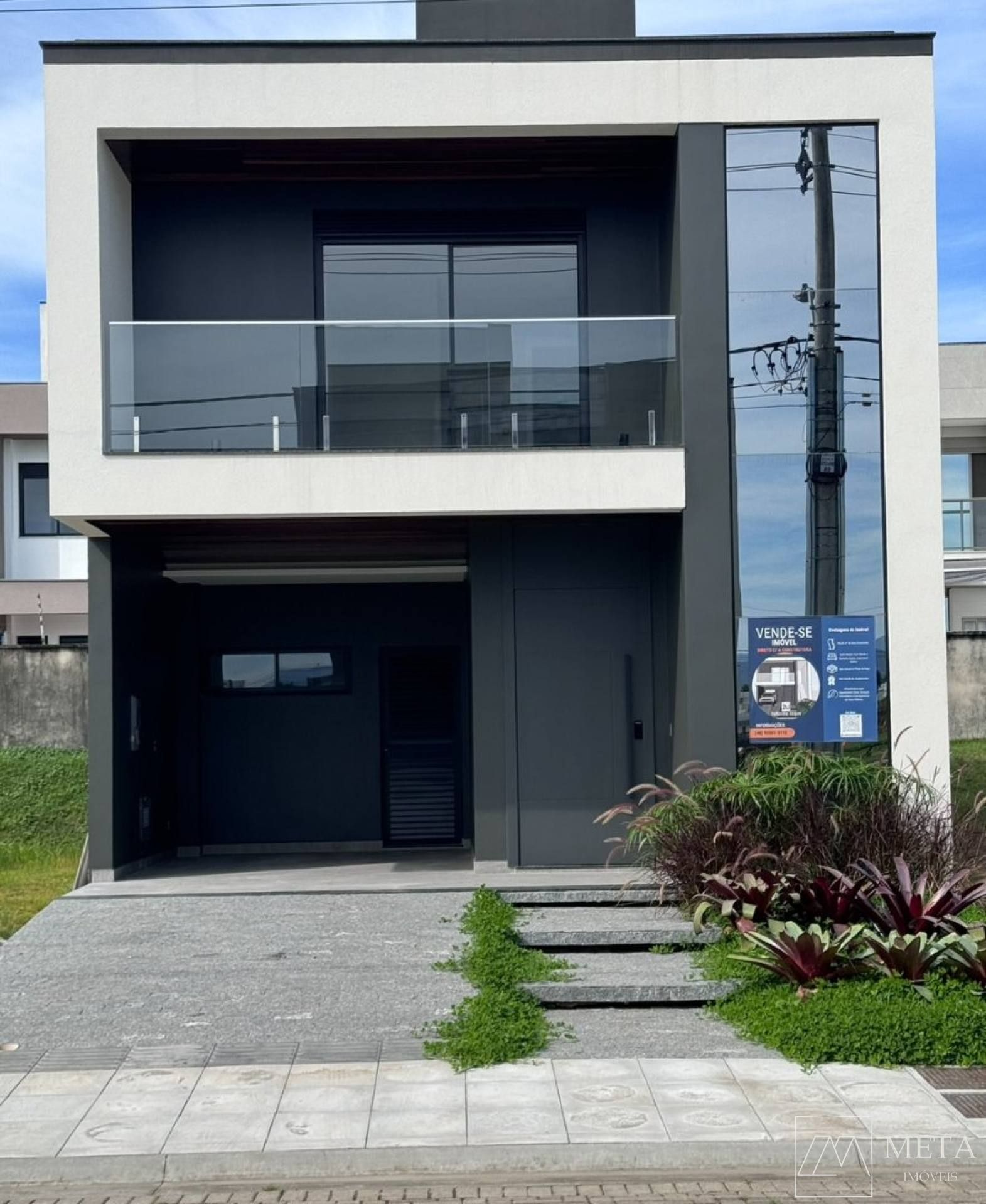 Casa de alto padrão com 3 dormitórios (1 suíte master) no Condomínio Deltaville - Biguaçu/SC
