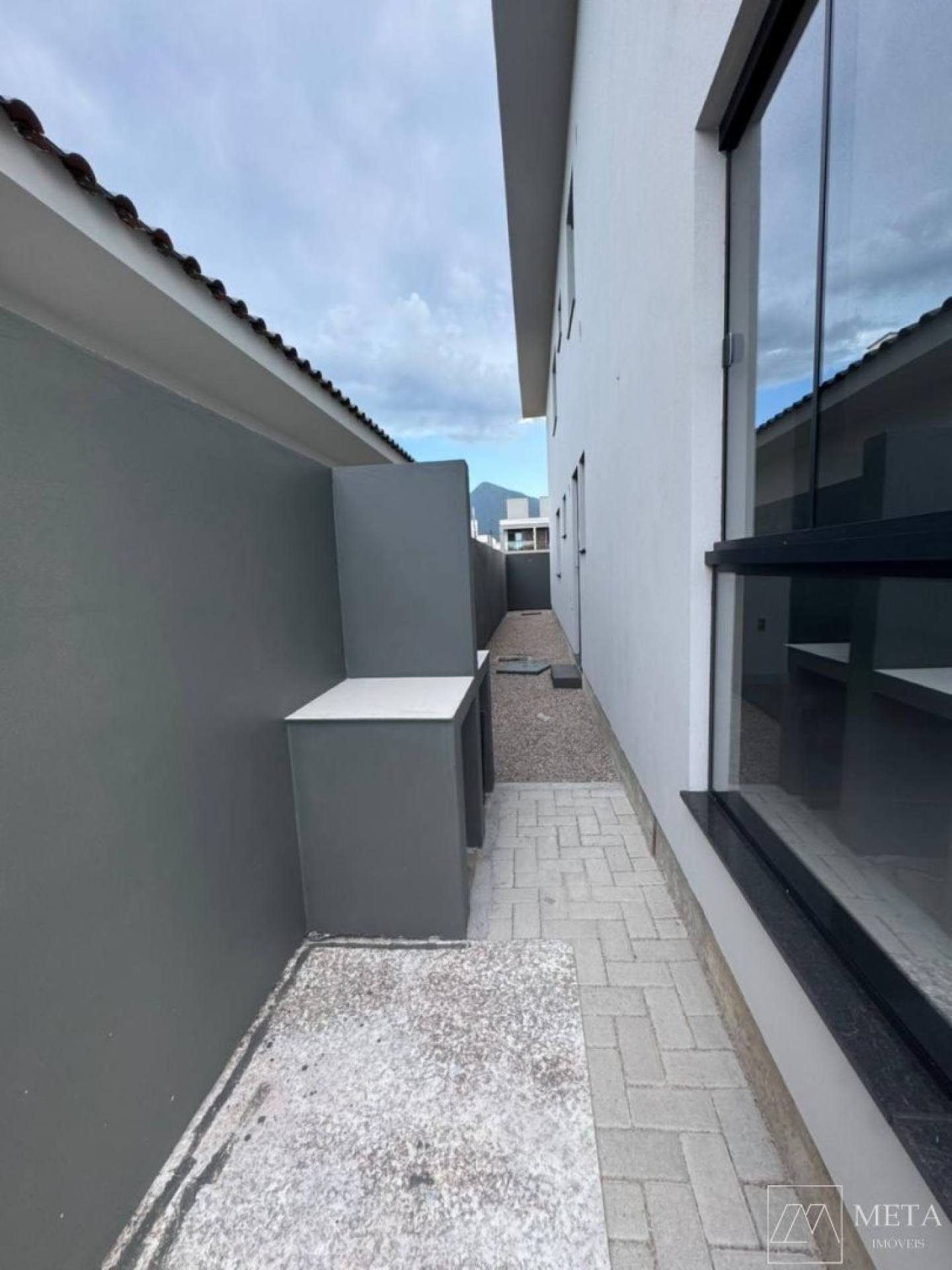 Apartamento com 2 dormitórios (1 suíte) na Nova Palhoça - Palhoça/SC