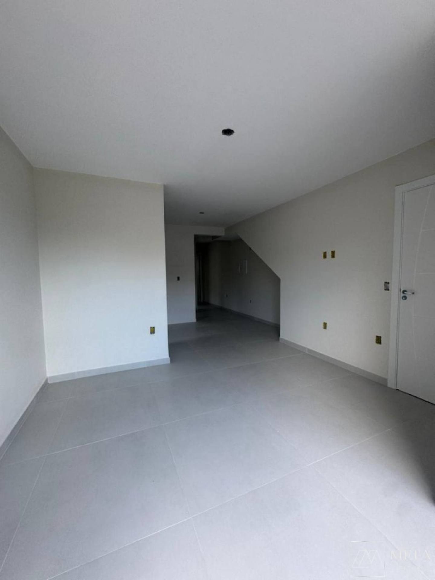 Apartamento com 2 dormitórios (1 suíte) na Nova Palhoça - Palhoça/SC