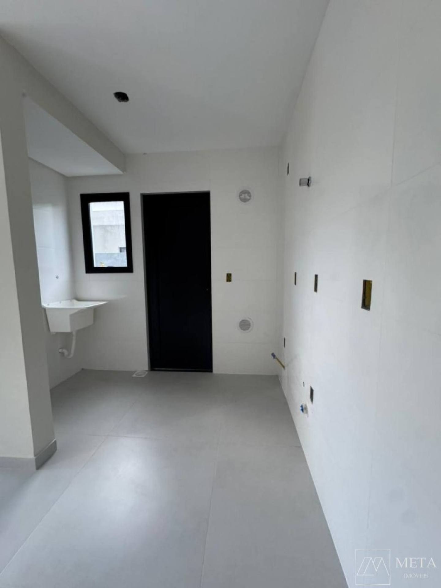 Apartamento com 2 dormitórios (1 suíte) na Nova Palhoça - Palhoça/SC