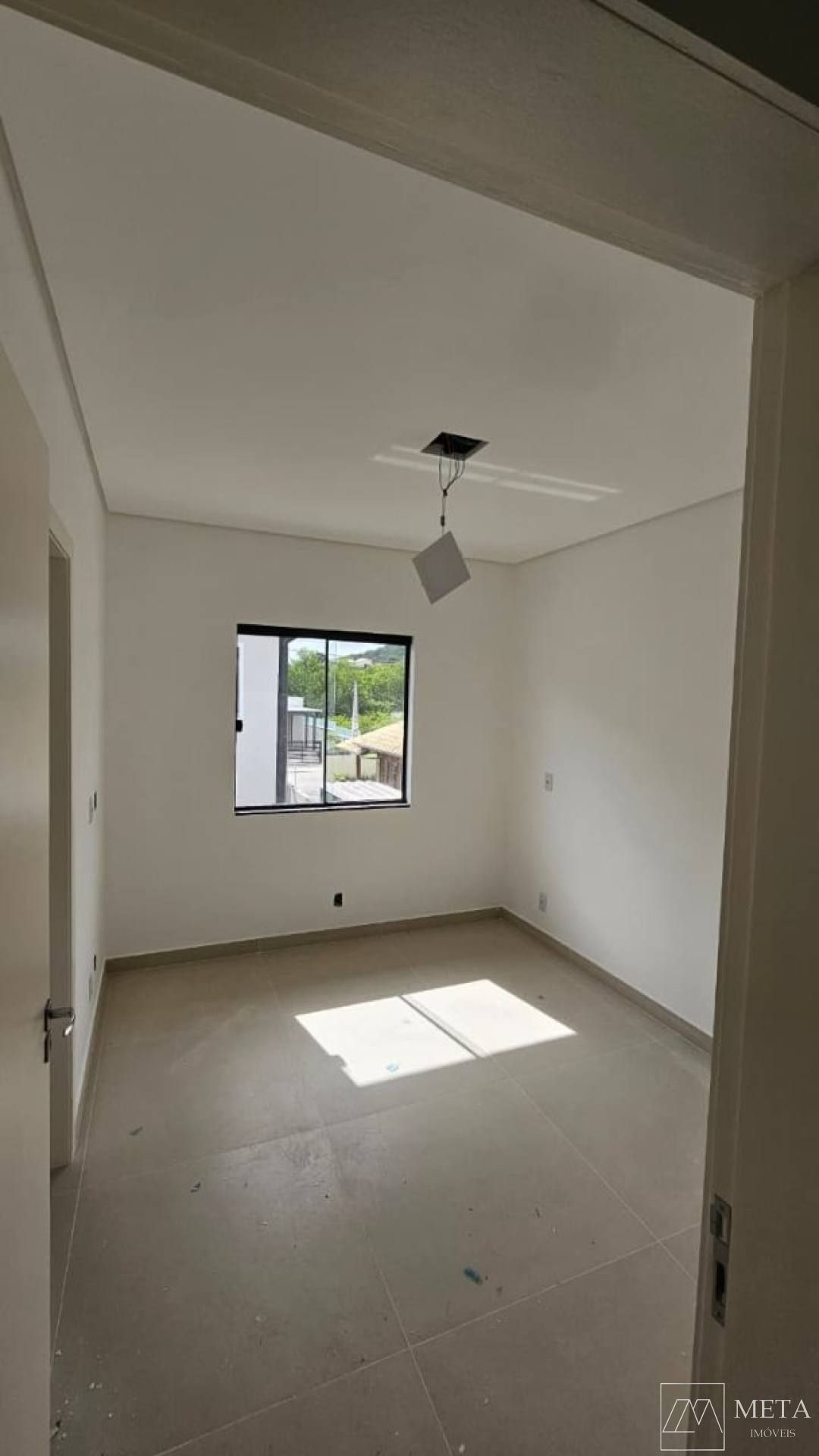 Apartamentos no Térreo com 2 dormitórios (1 suíte) em Forquilhas - São José - SC