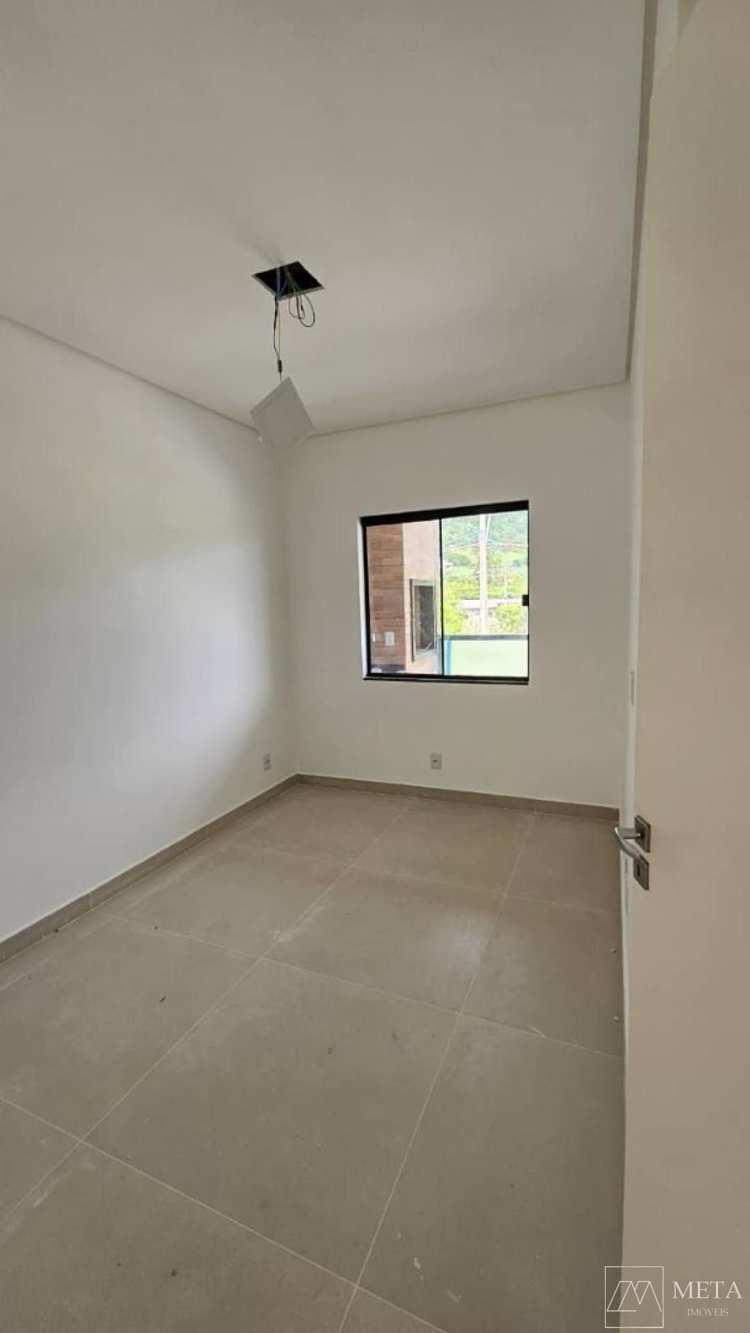 Apartamentos no Térreo com 2 dormitórios (1 suíte) em Forquilhas - São José - SC