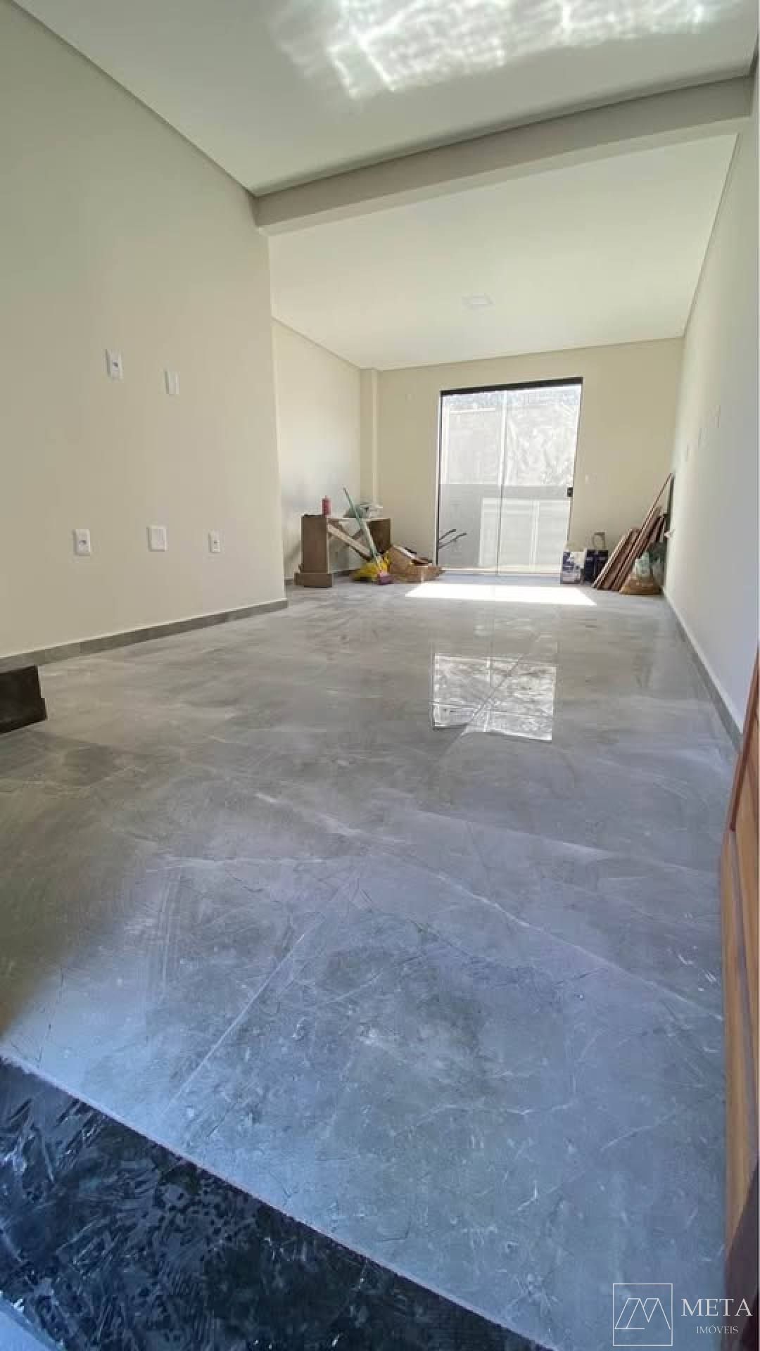 Sobrado de 2 dormitórios com Lavabo no Rio Vermelho - Florianopolis/SC