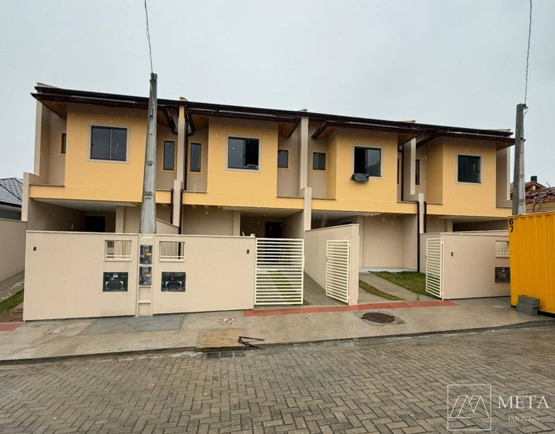 Sobrado com 2 suítes + Lavabo em Forquilhas – São José/SC